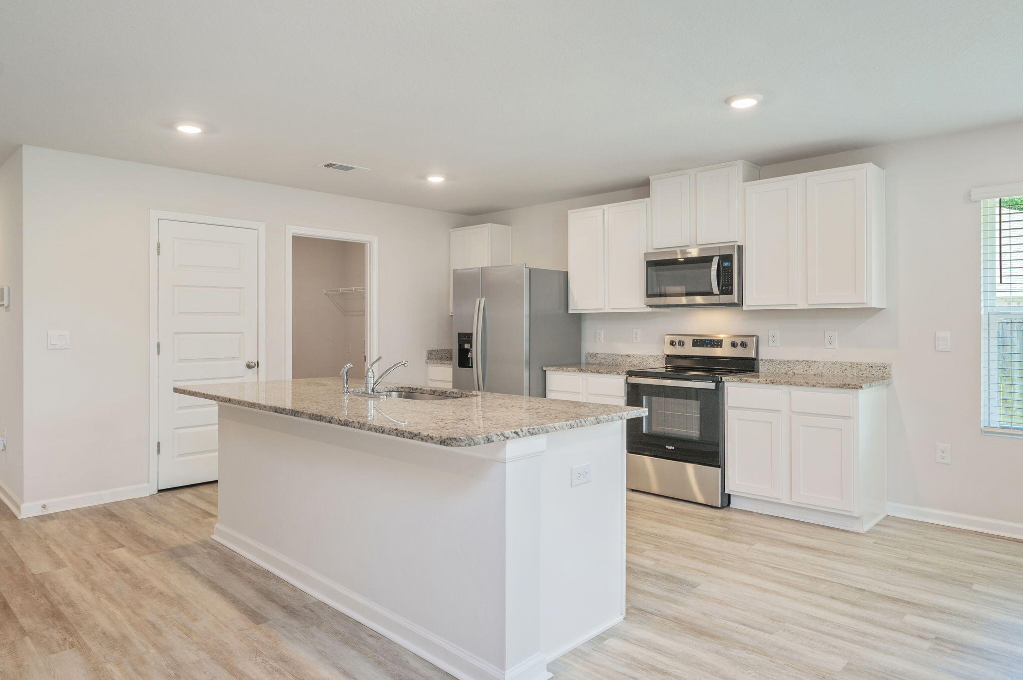 PLANTATION WOODS - Residential Lease