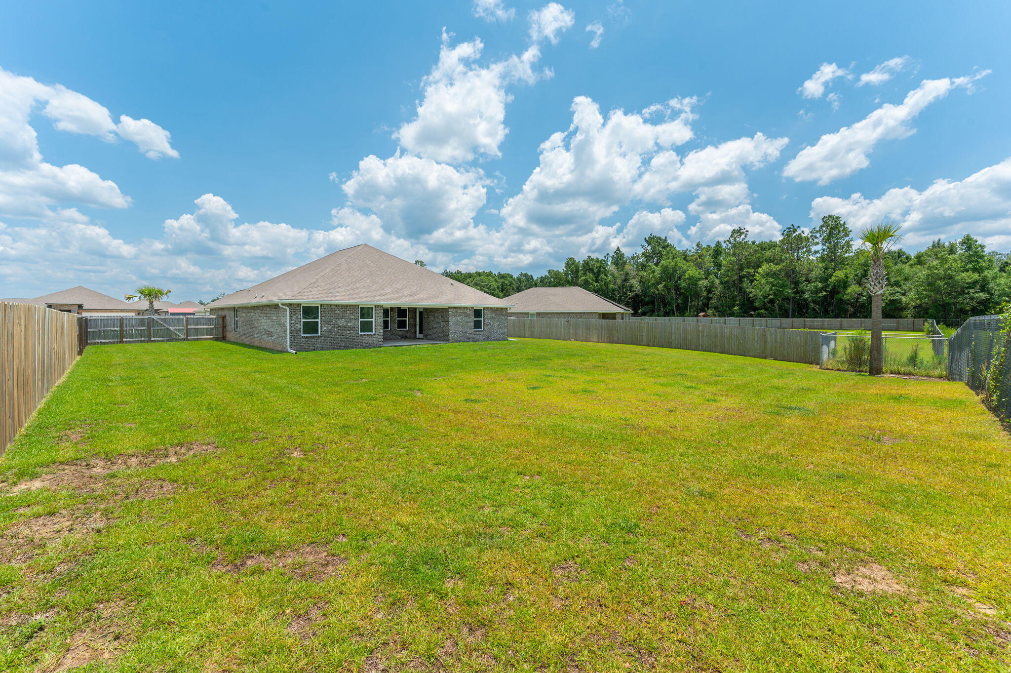 PLANTATION WOODS - Residential Lease