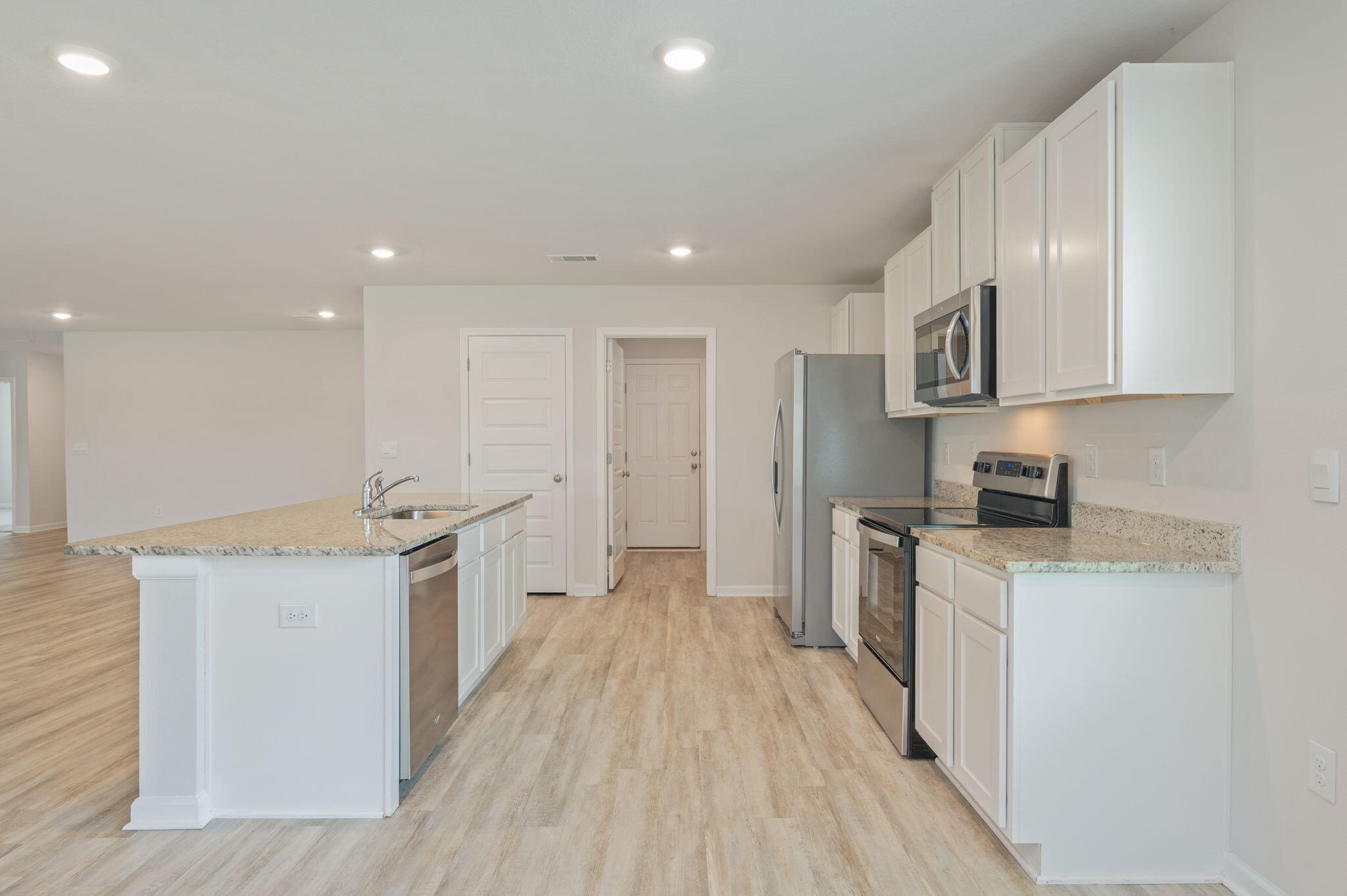 PLANTATION WOODS - Residential Lease