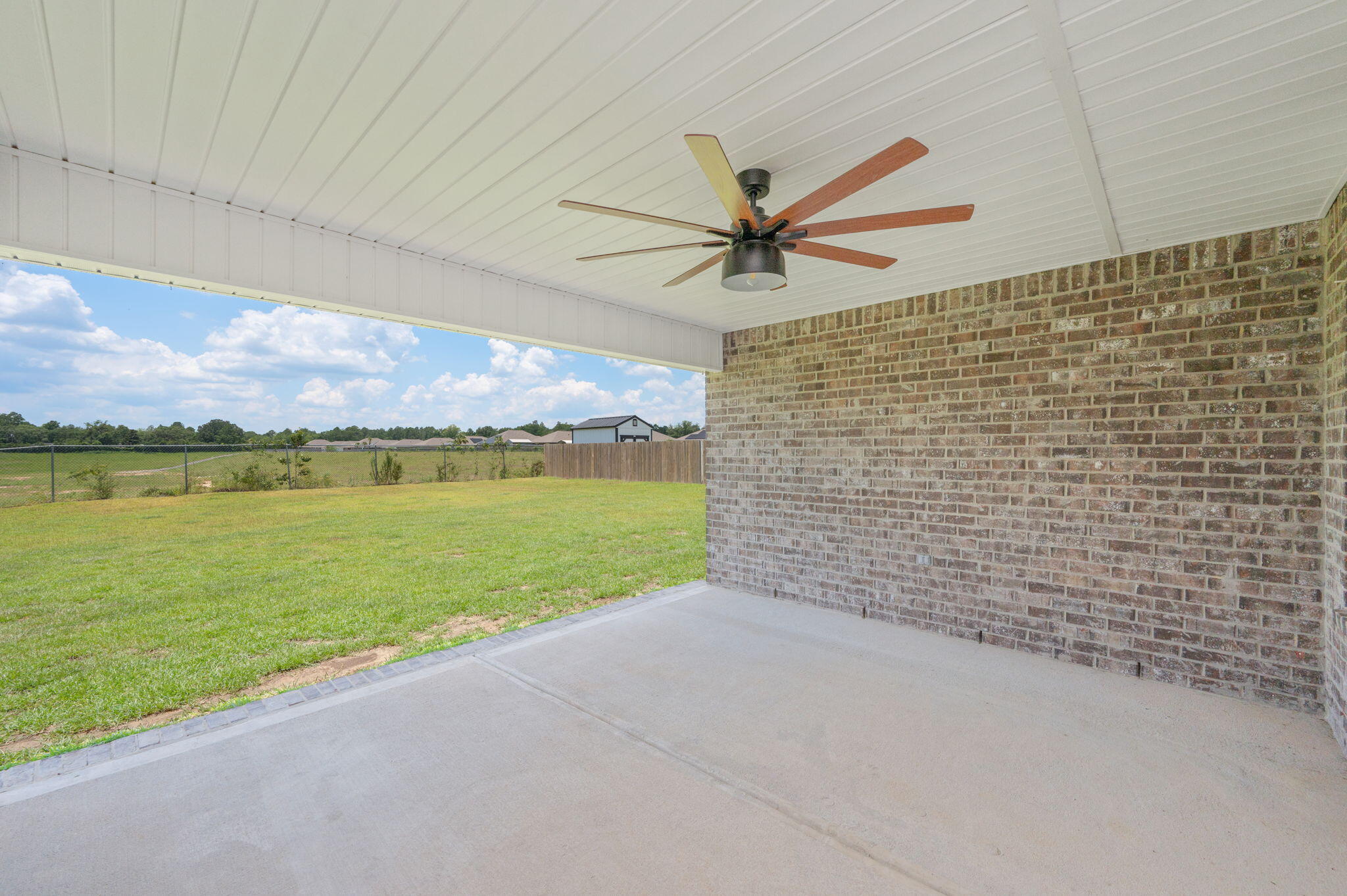 PLANTATION WOODS - Residential Lease