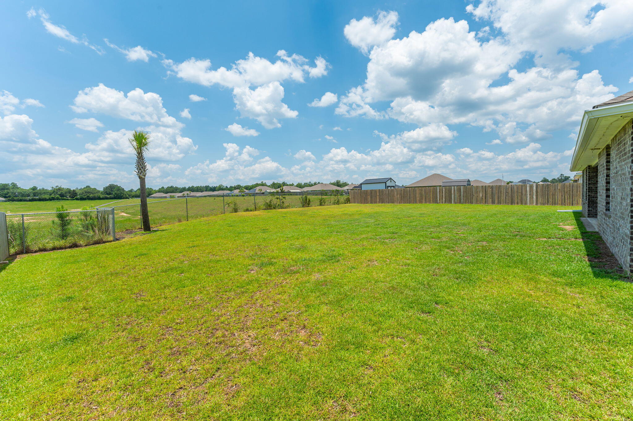PLANTATION WOODS - Residential Lease