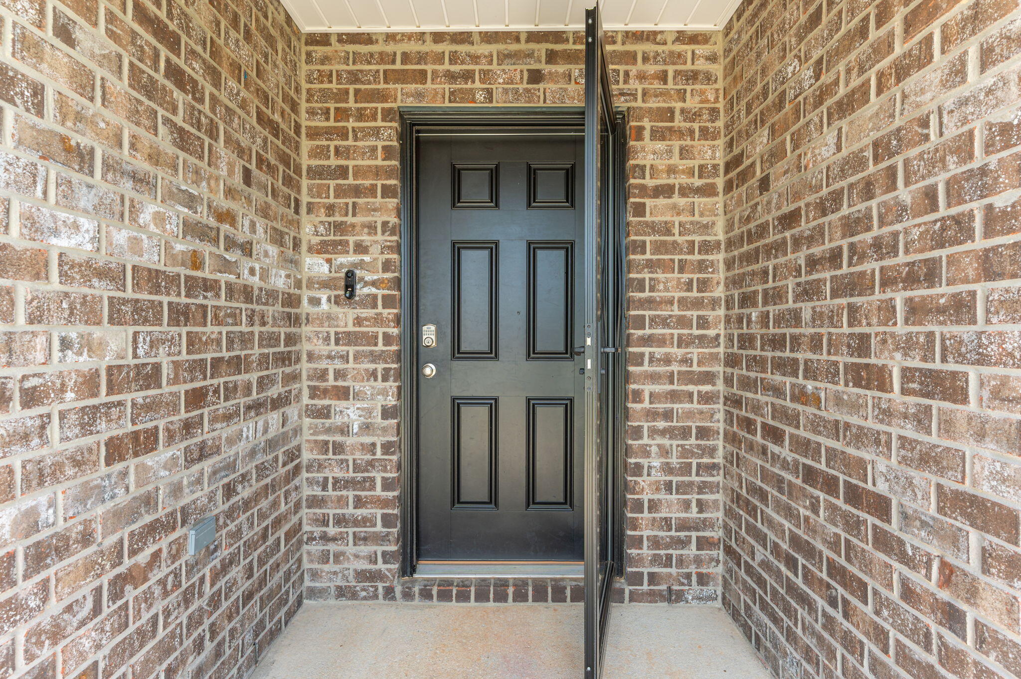 PLANTATION WOODS - Residential Lease