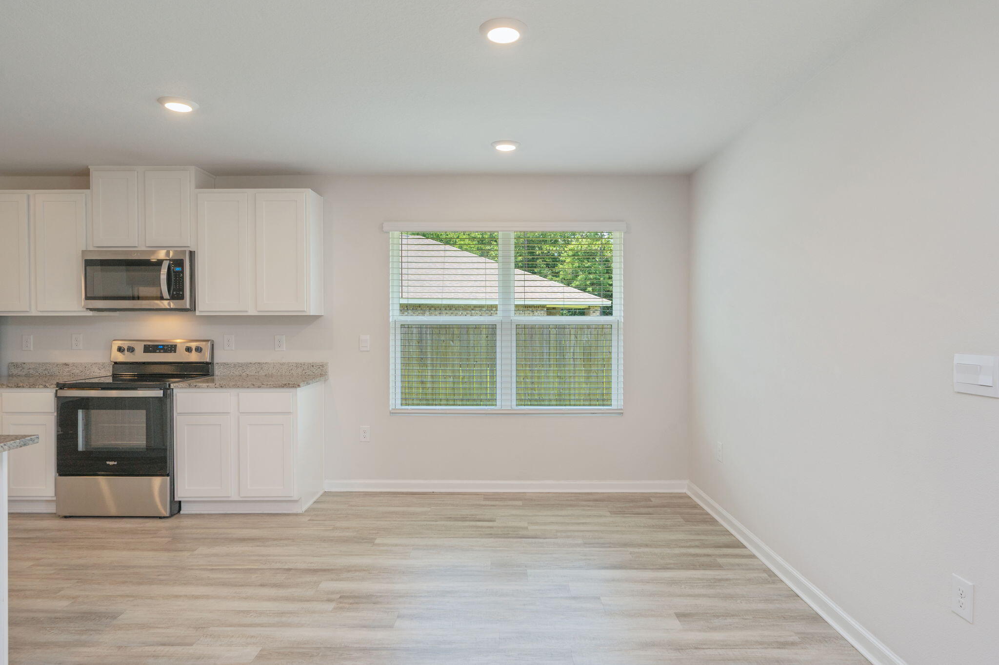 PLANTATION WOODS - Residential Lease