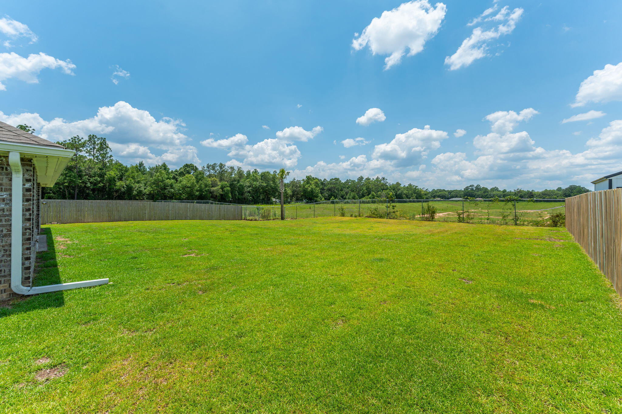 PLANTATION WOODS - Residential Lease
