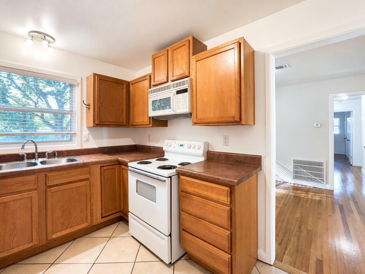 ROSEWOOD HOMES - Residential