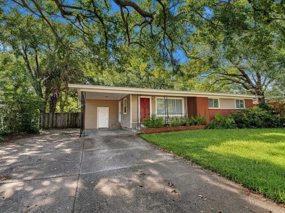 ROSEWOOD HOMES - Residential