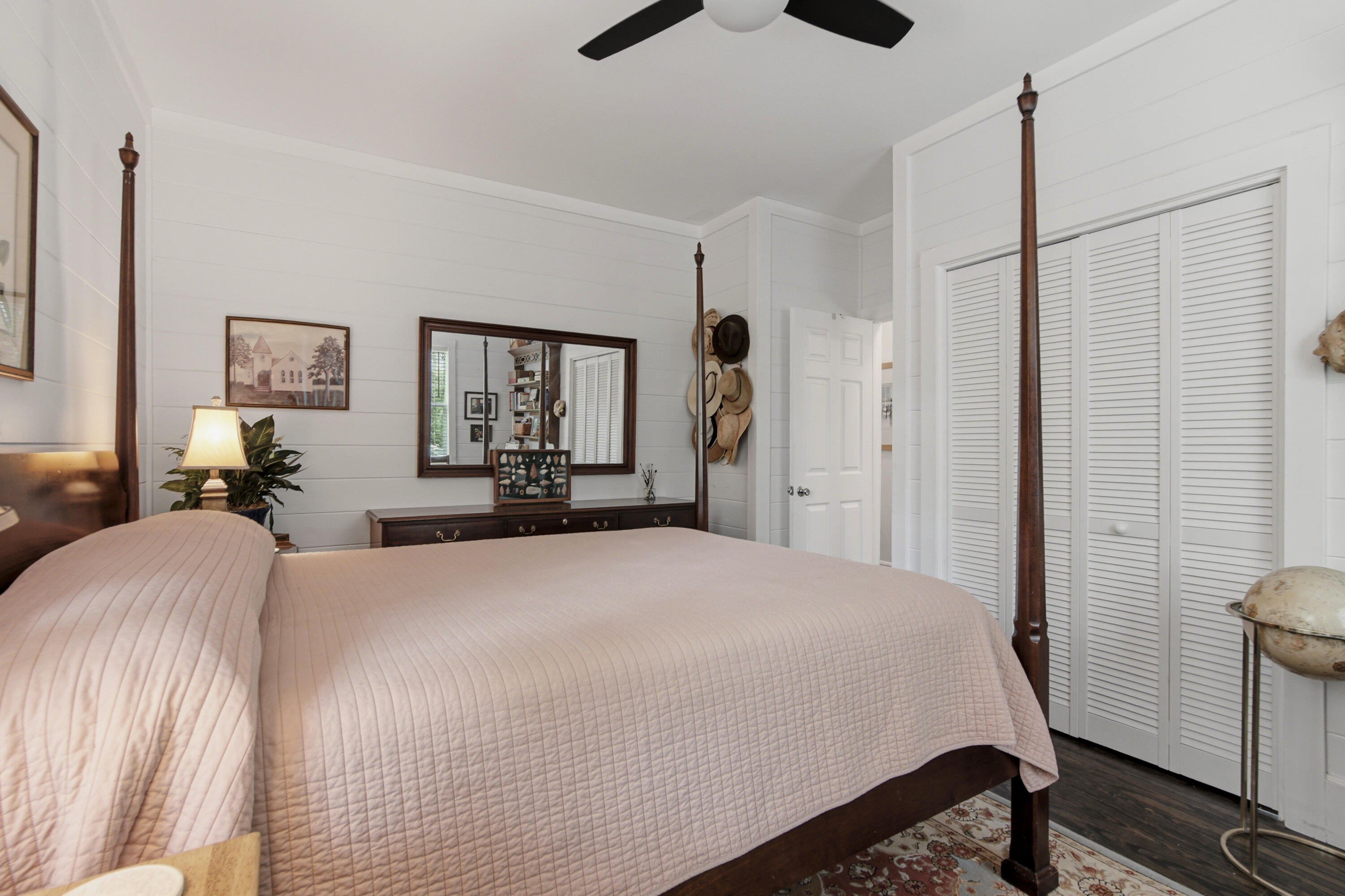 CREEKSIDE - Residential