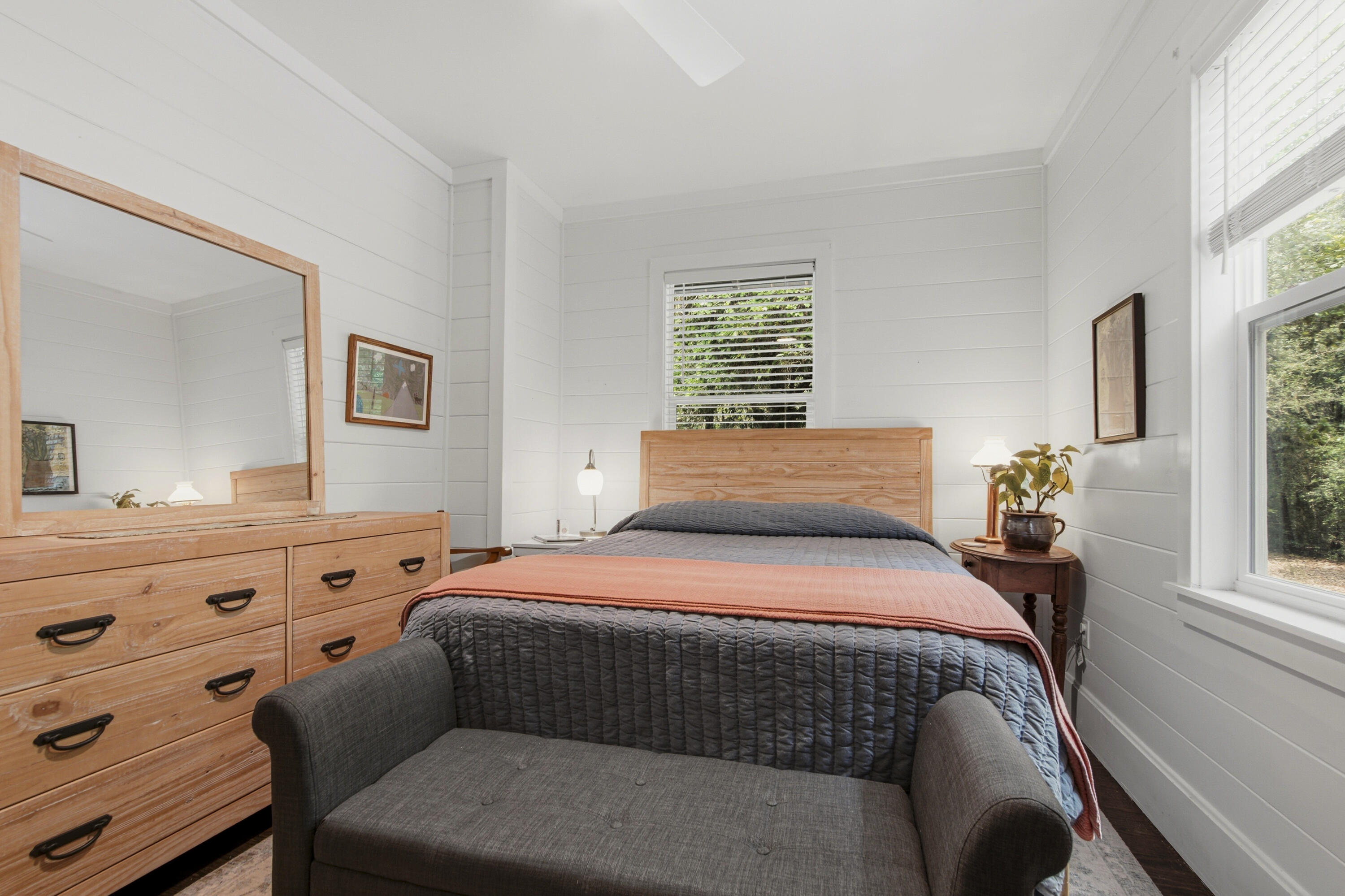 CREEKSIDE - Residential