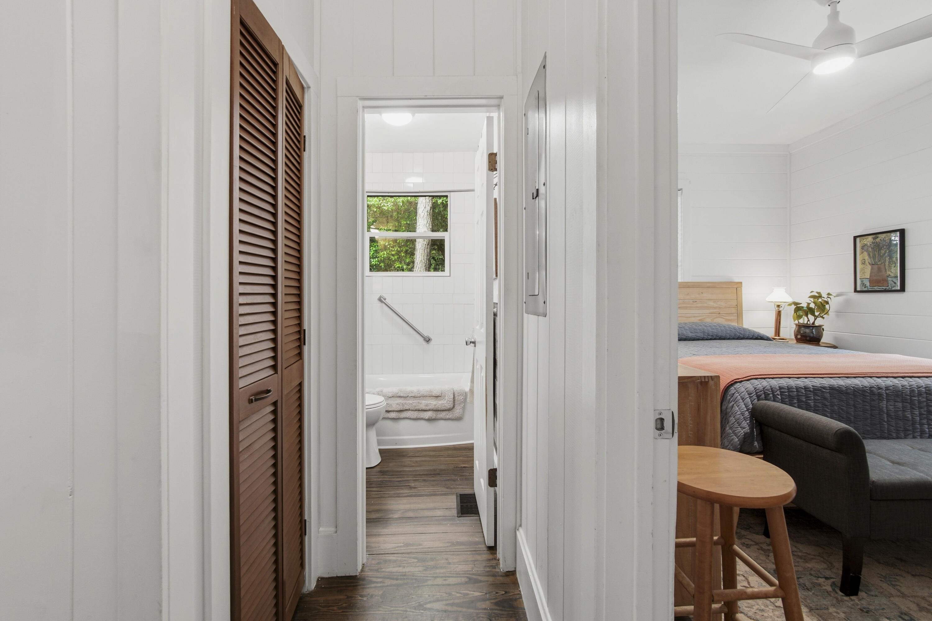 CREEKSIDE - Residential
