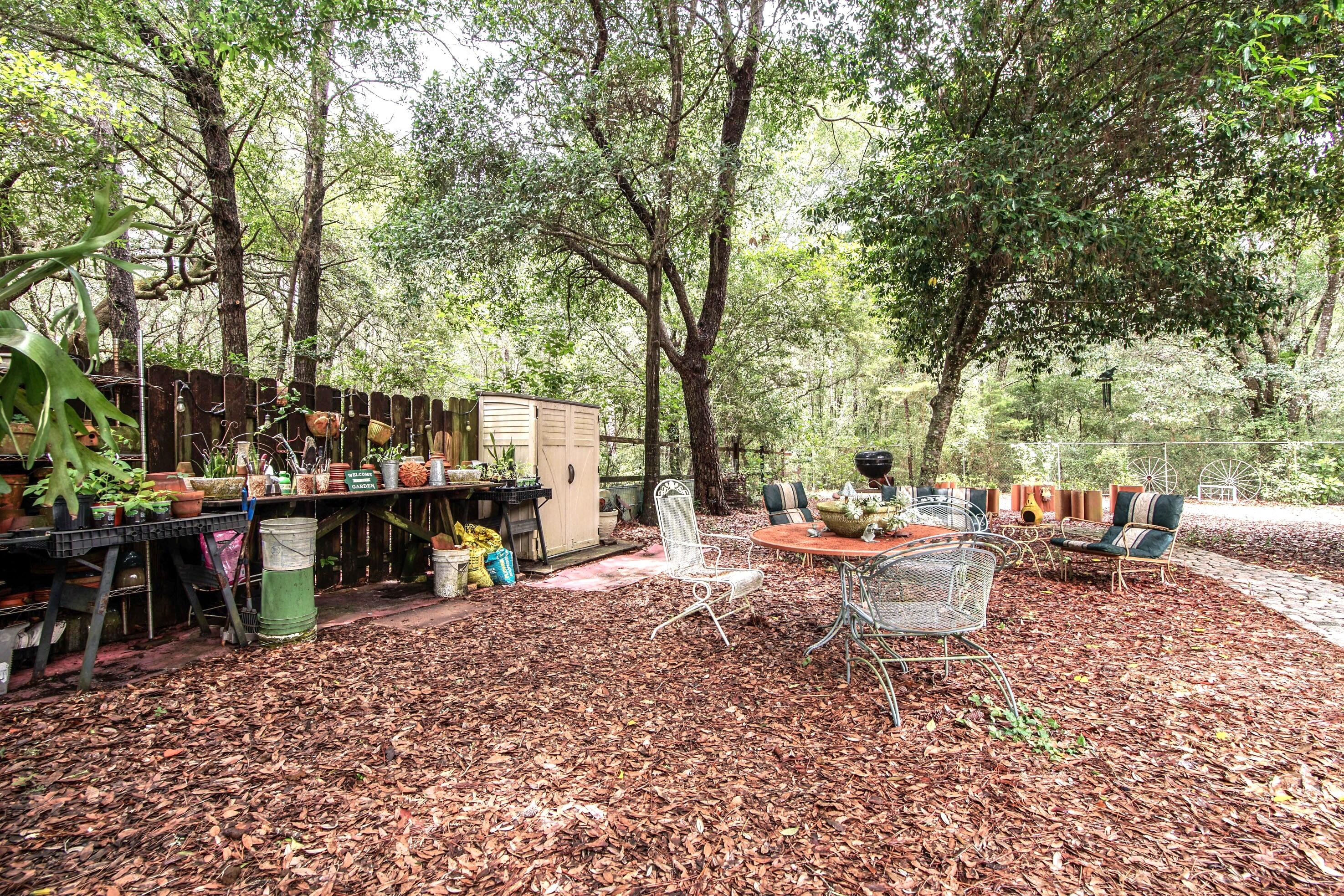 CREEKSIDE - Residential