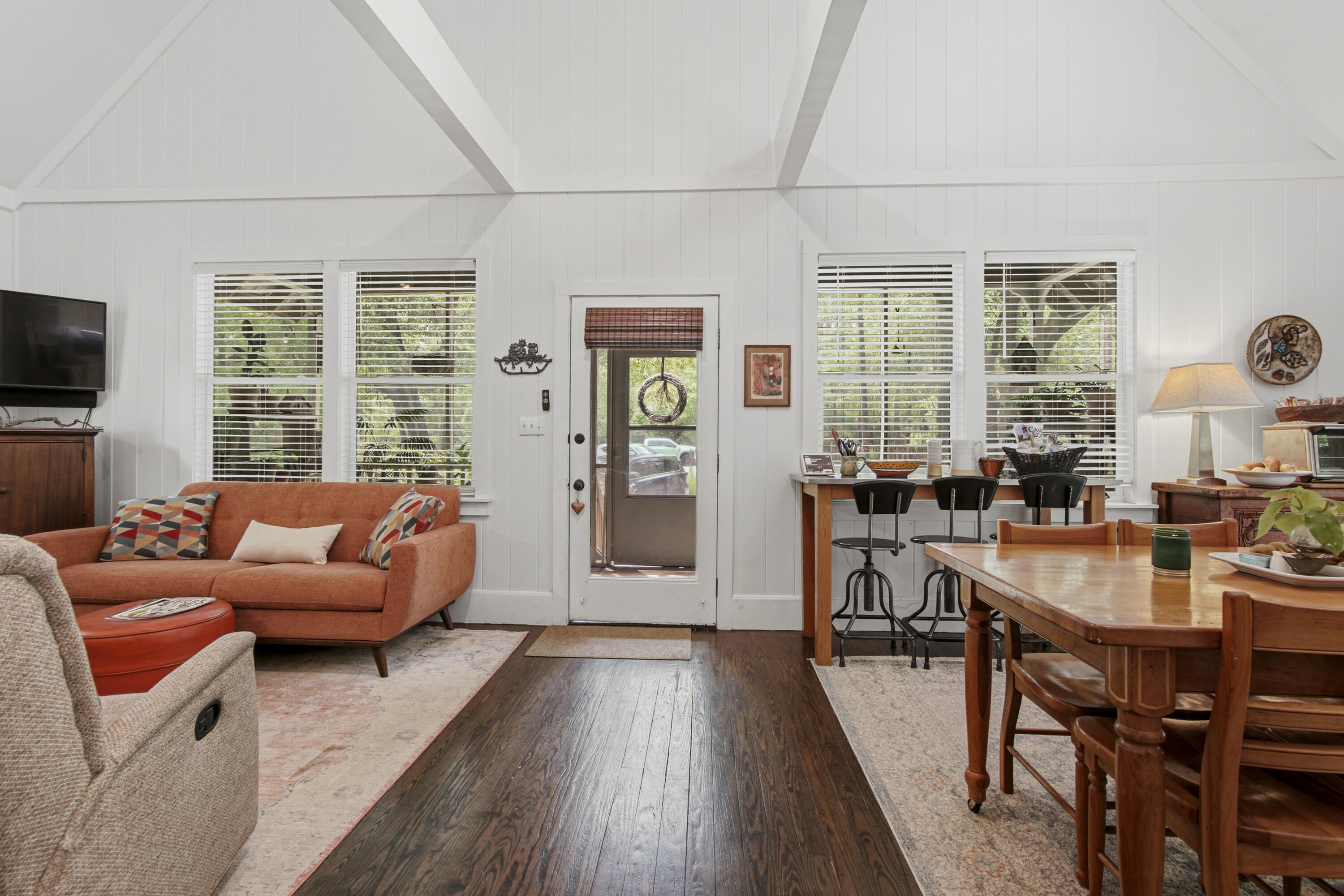 CREEKSIDE - Residential