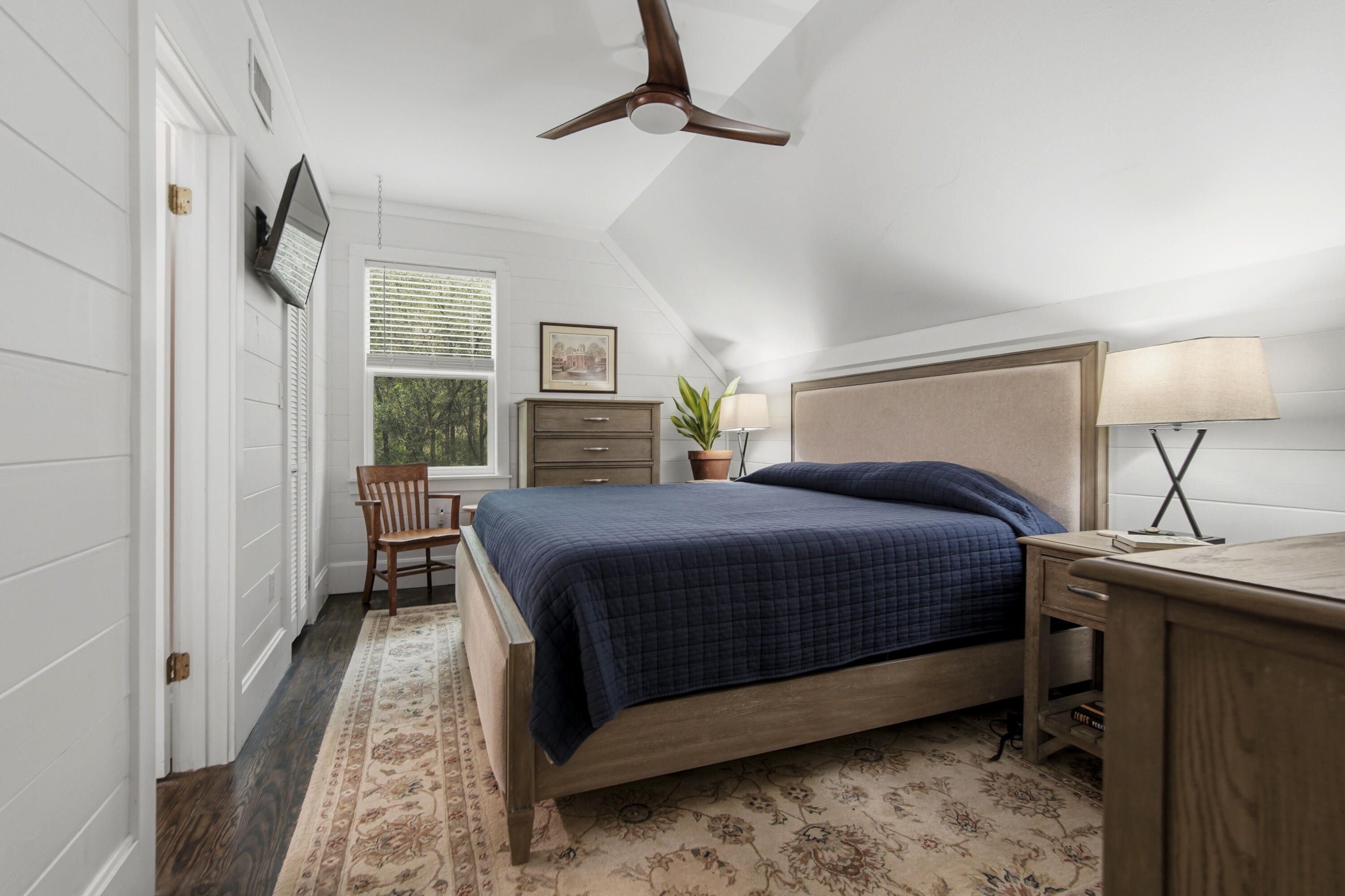 CREEKSIDE - Residential