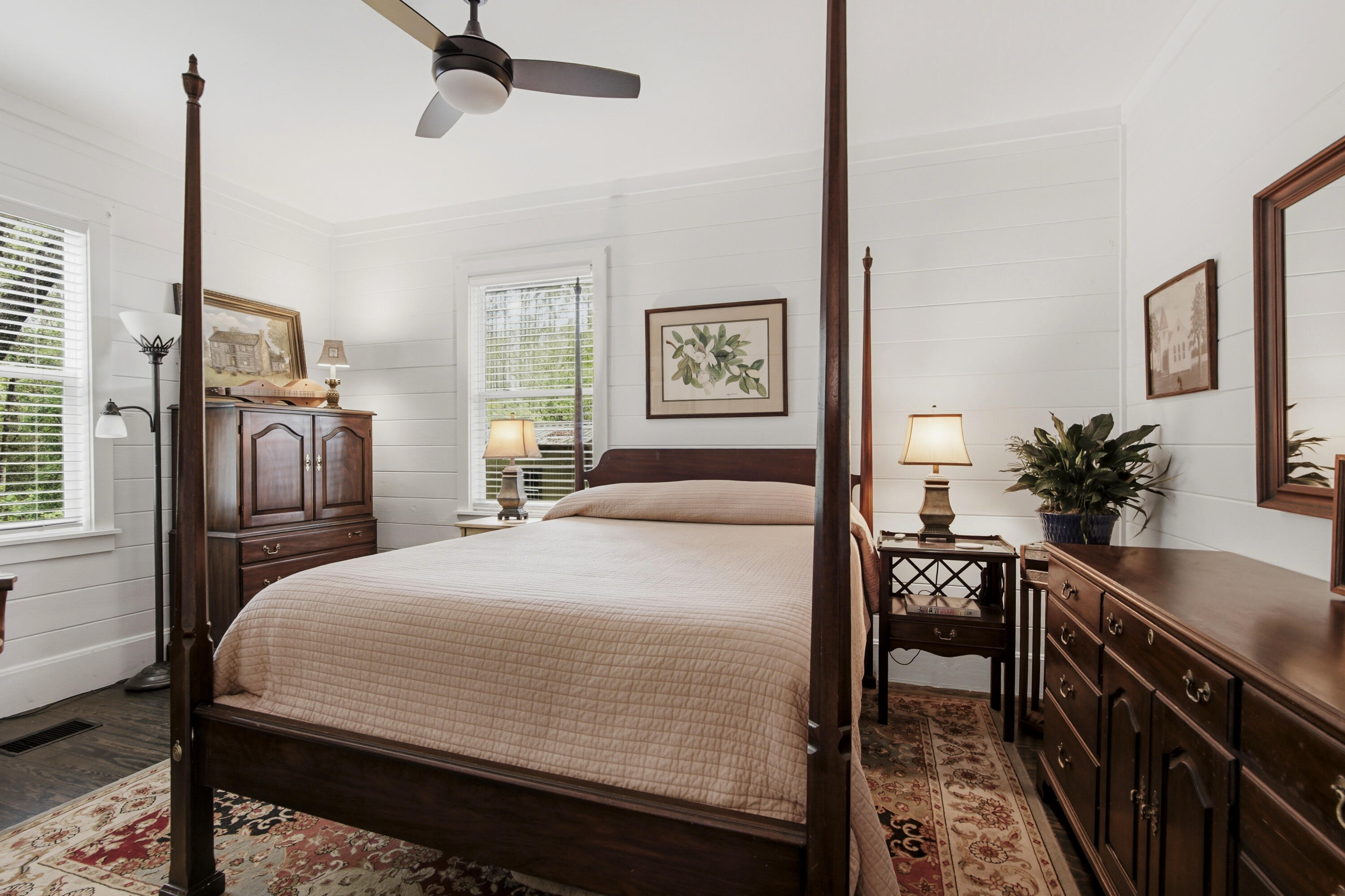 CREEKSIDE - Residential