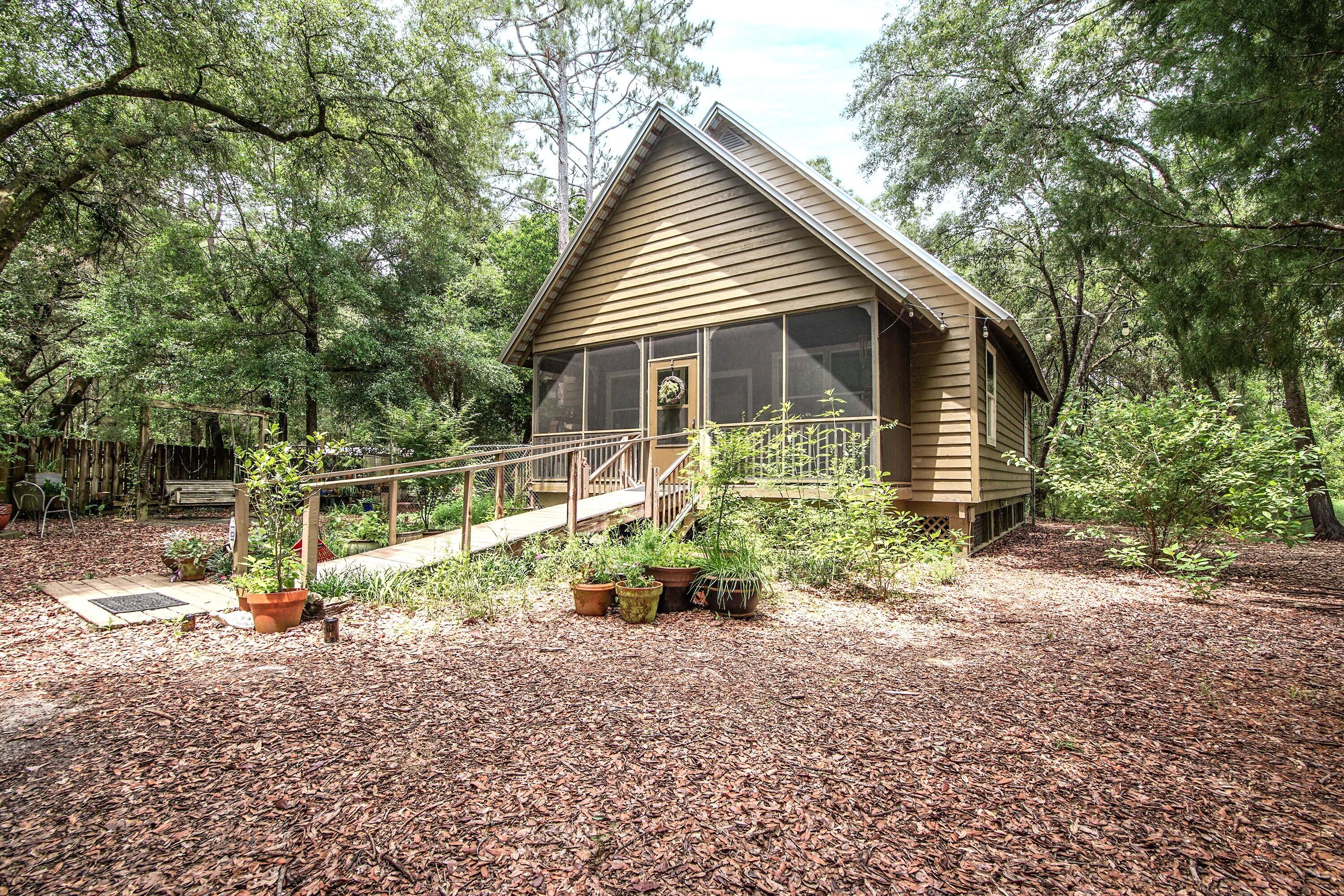 CREEKSIDE - Residential