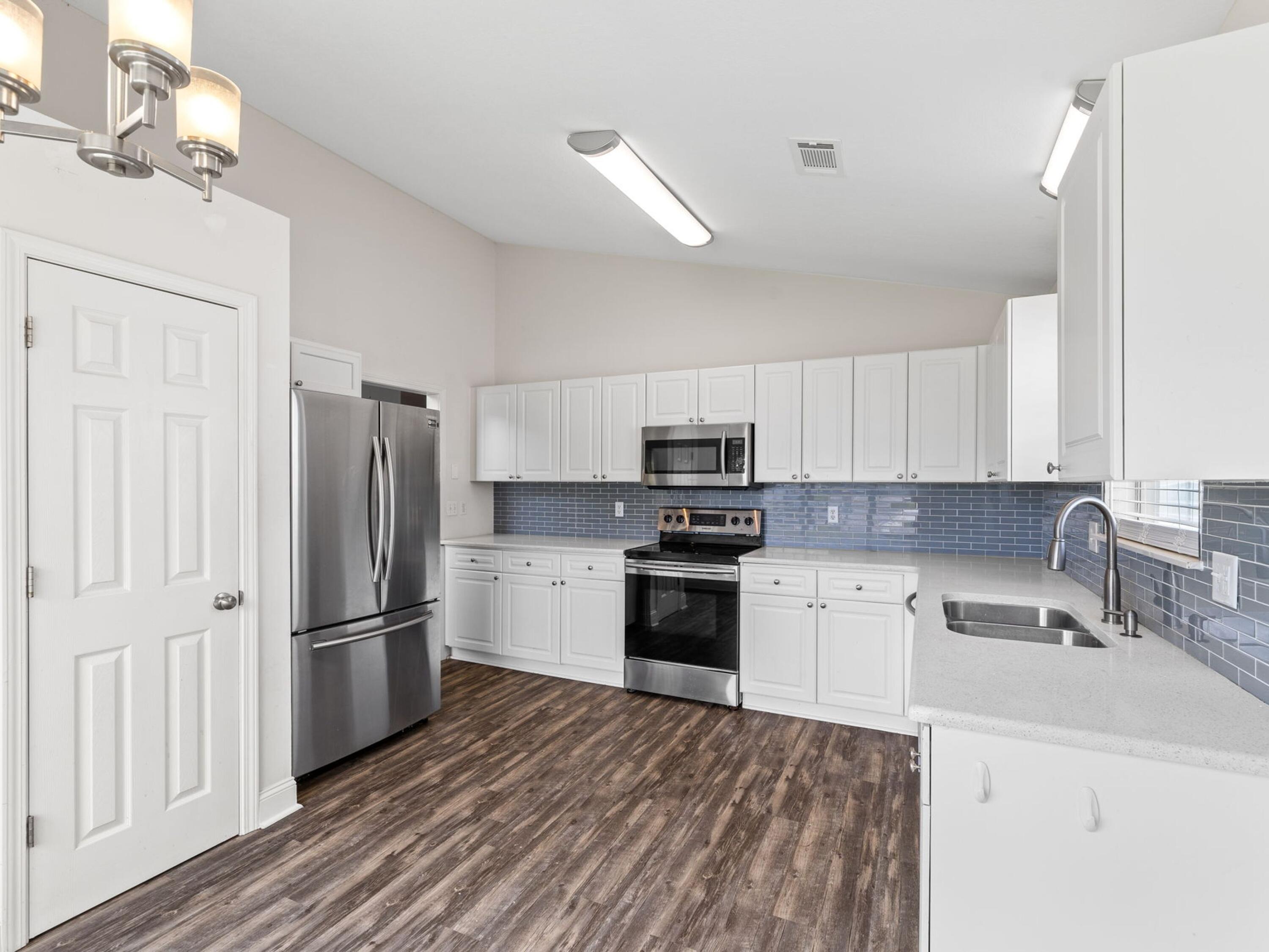 HIDDEN HARBOR ESTATES - Residential