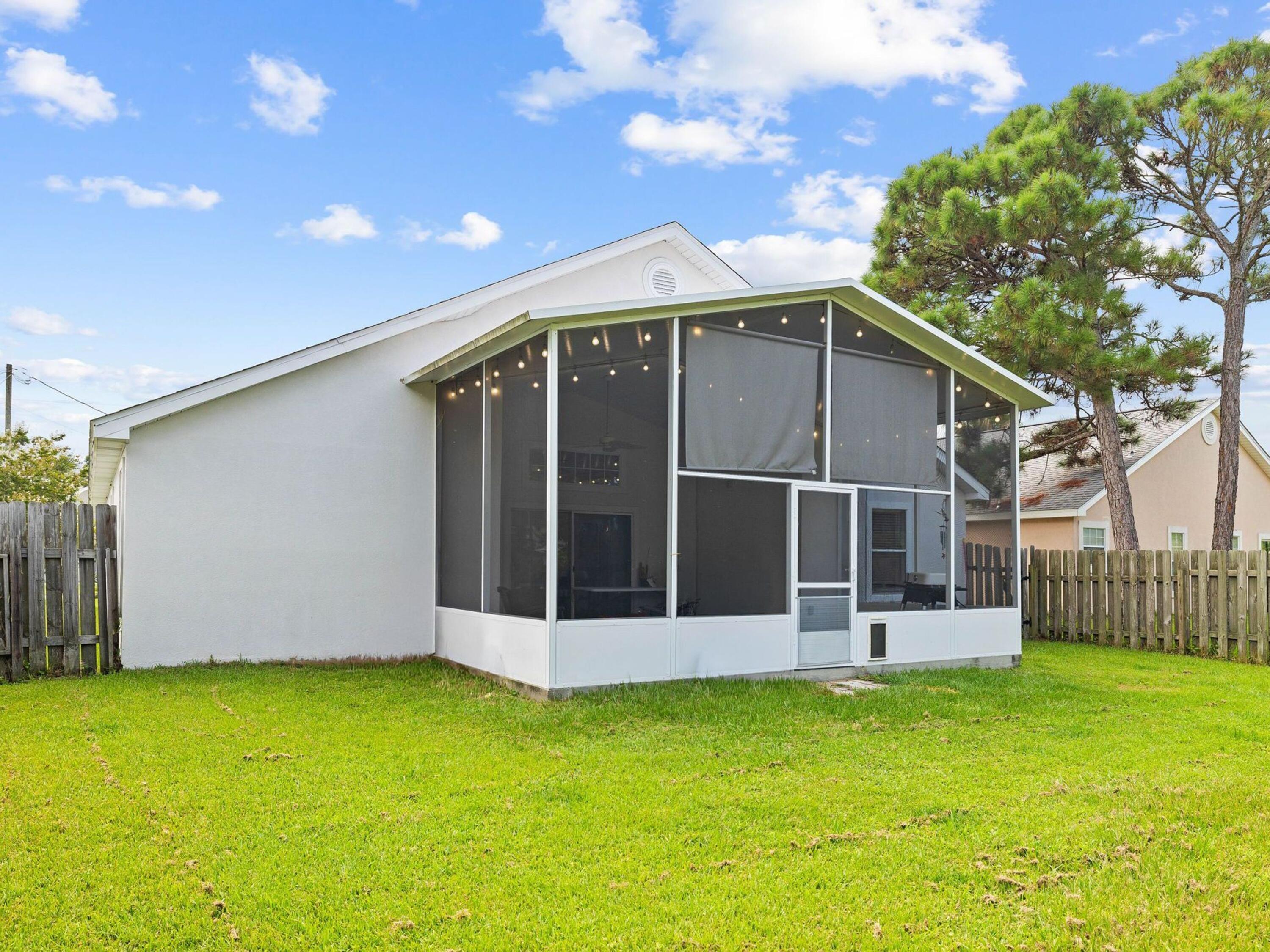 HIDDEN HARBOR ESTATES - Residential