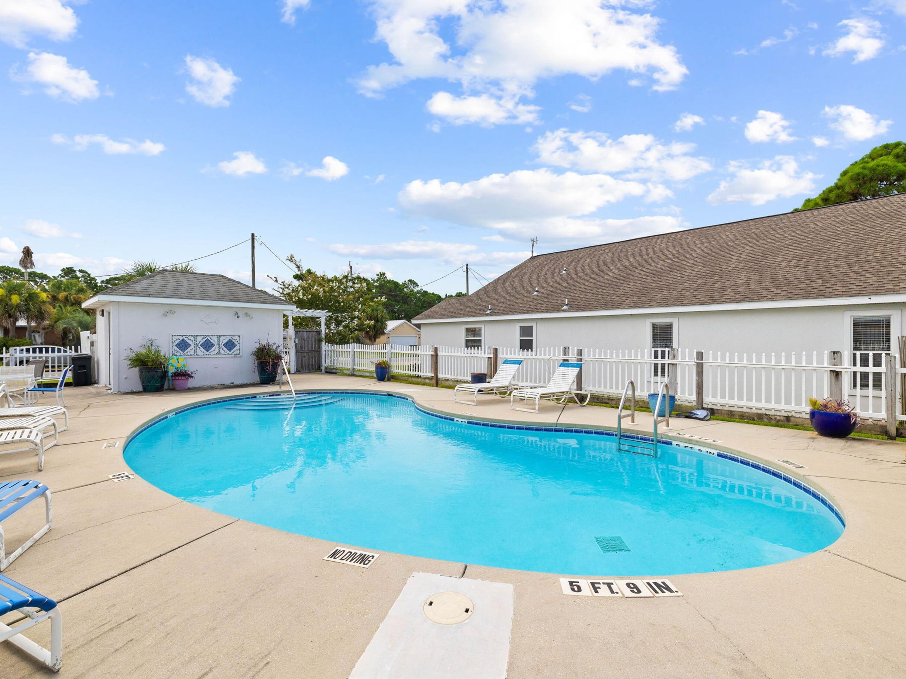 HIDDEN HARBOR ESTATES - Residential