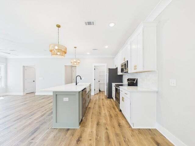 HELMS & ALLEN - Residential