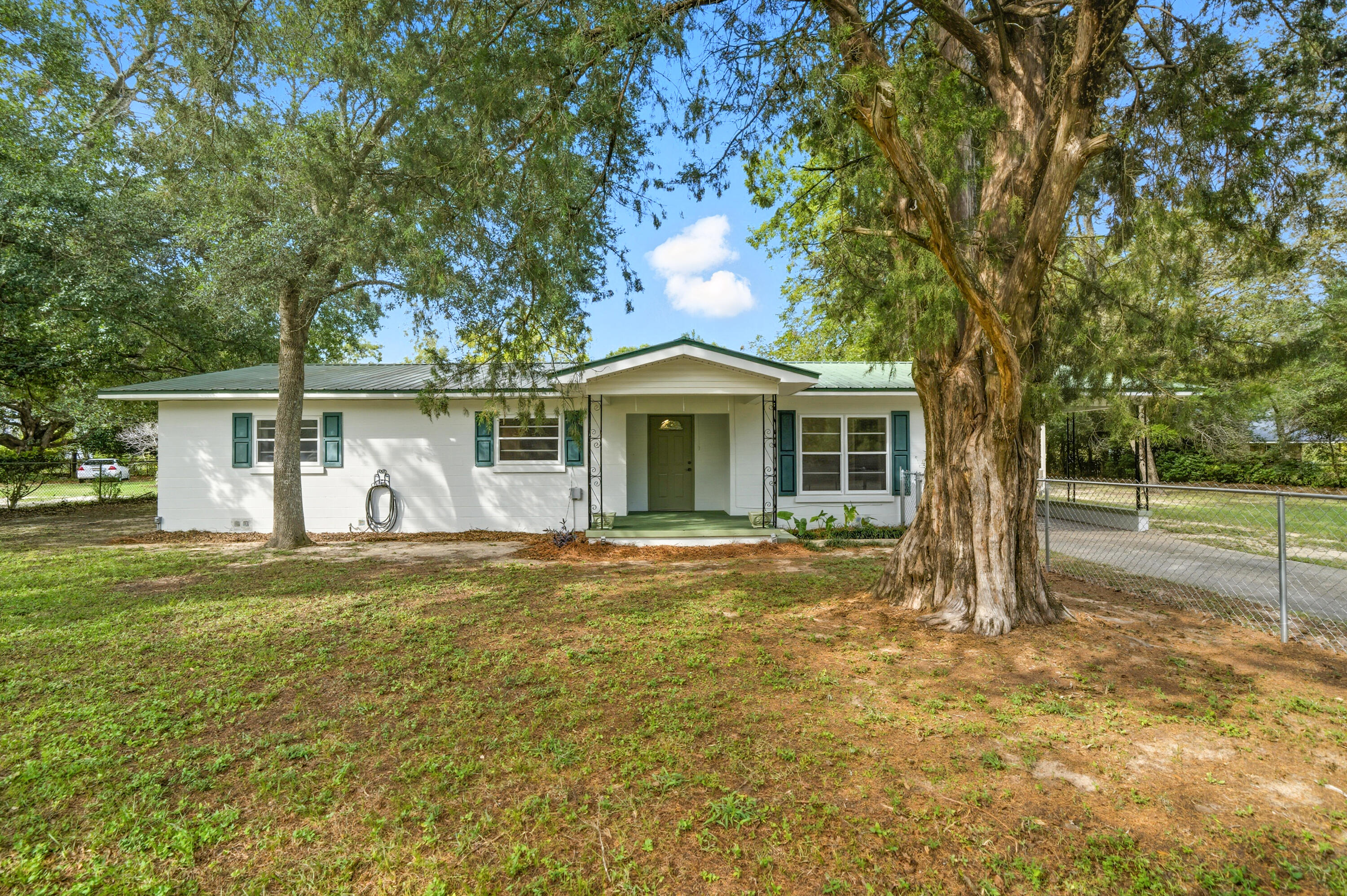 OAKDALE MINI FARMS - Residential