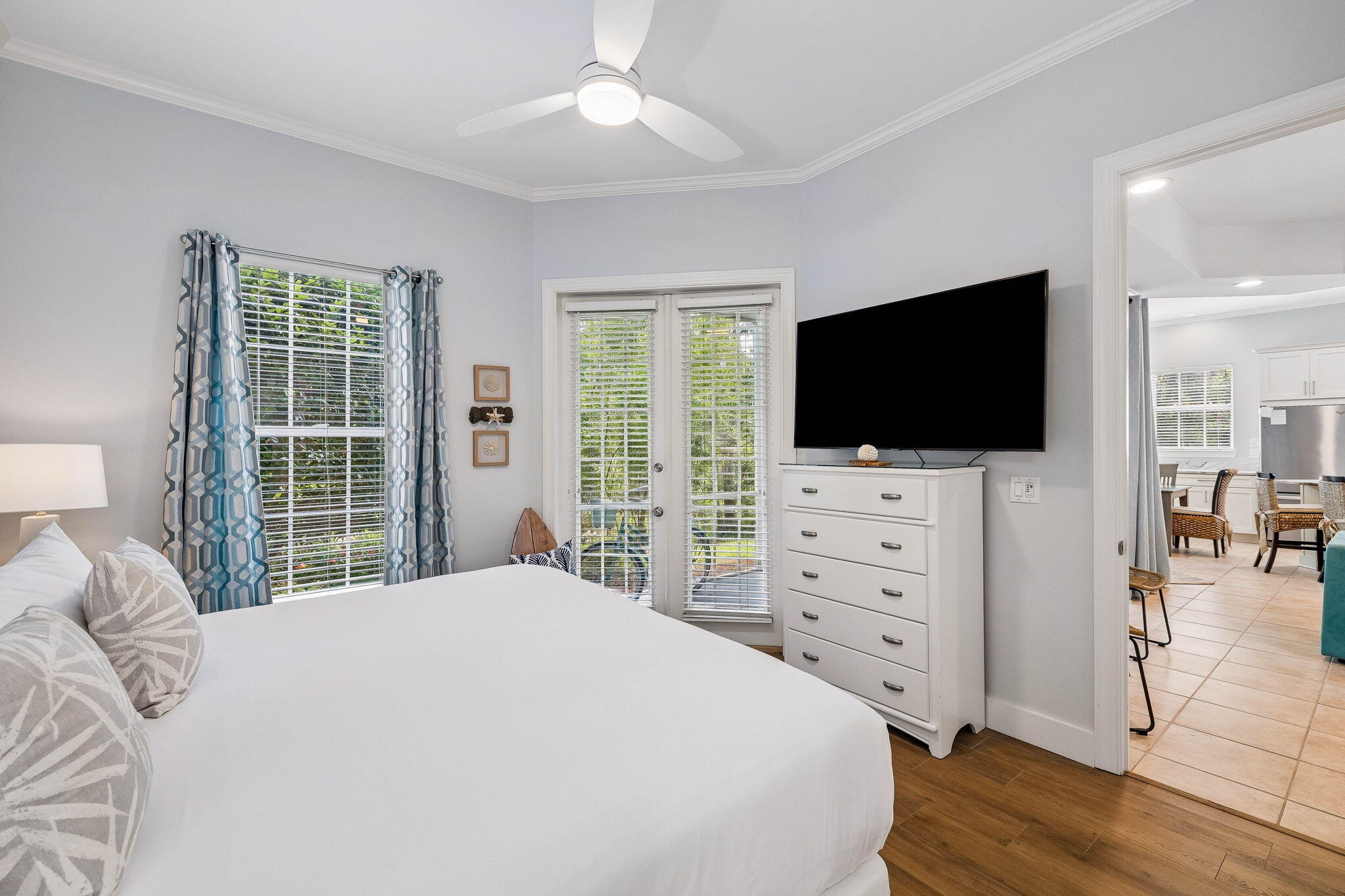CRYSTAL COVE - Residential
