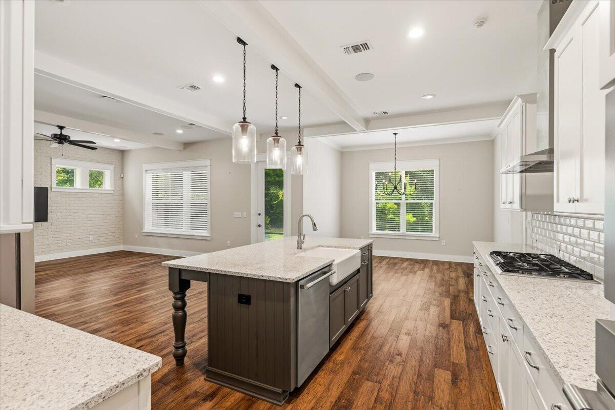 WATER'S EDGE - Residential
