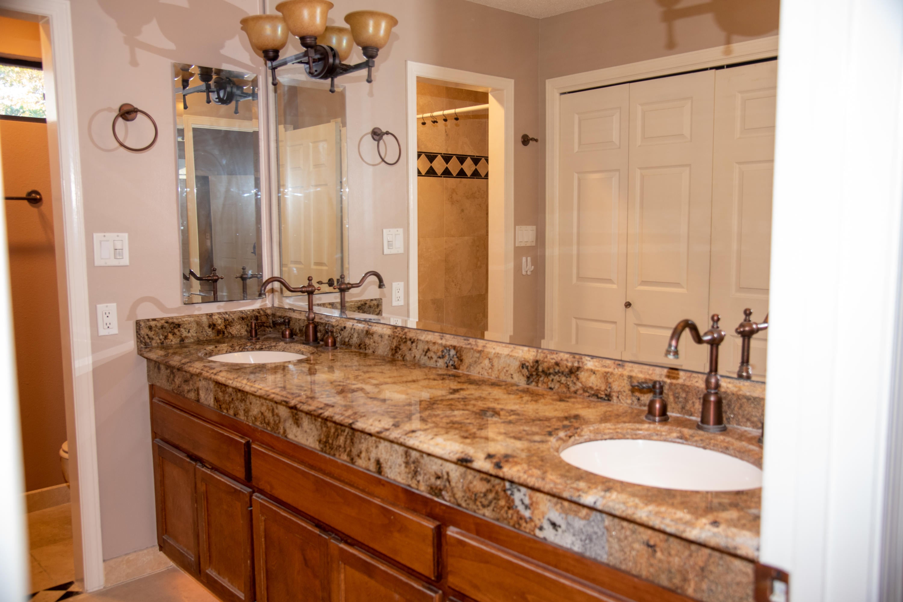 RUSHLIN PARK - Residential Lease