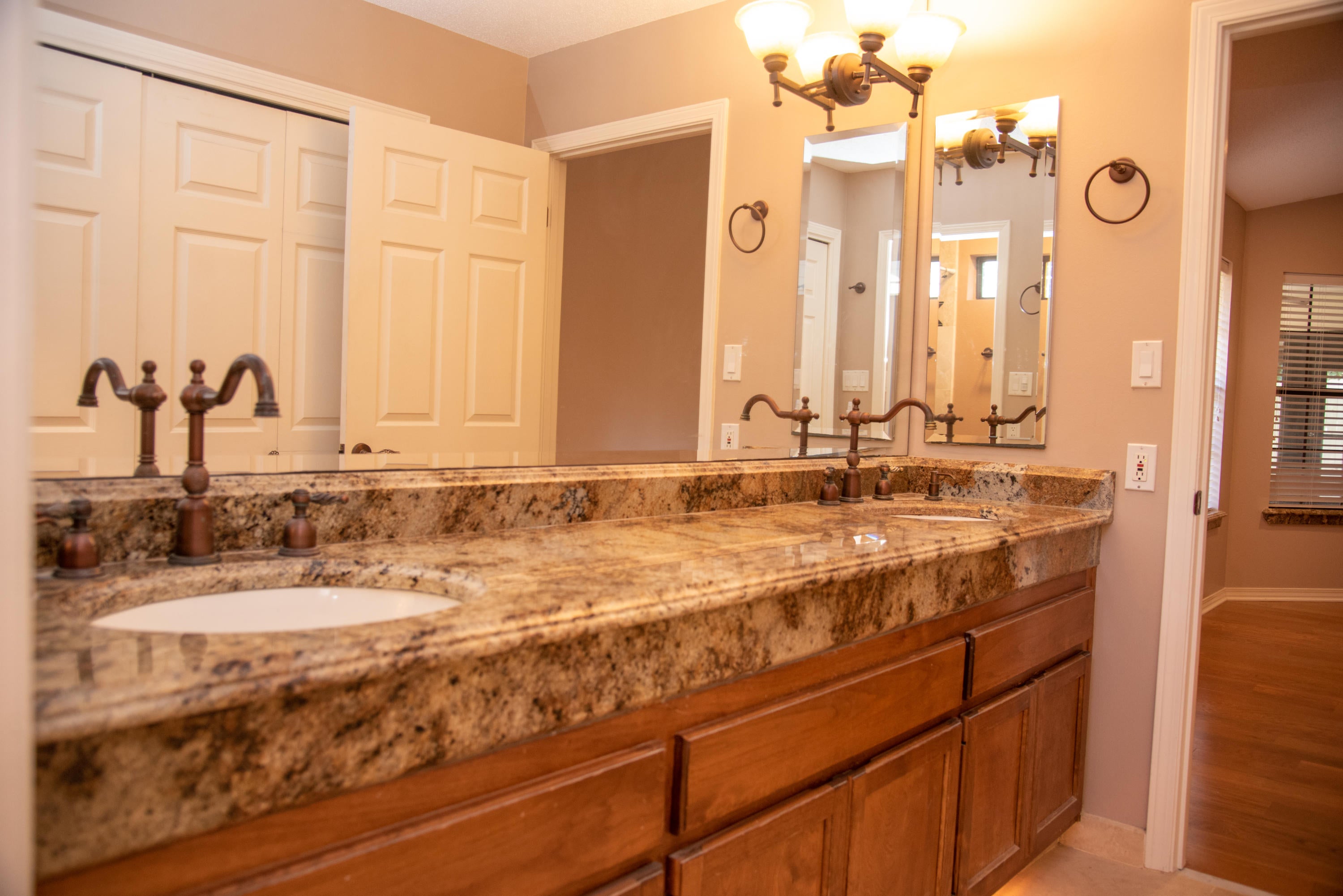 RUSHLIN PARK - Residential Lease