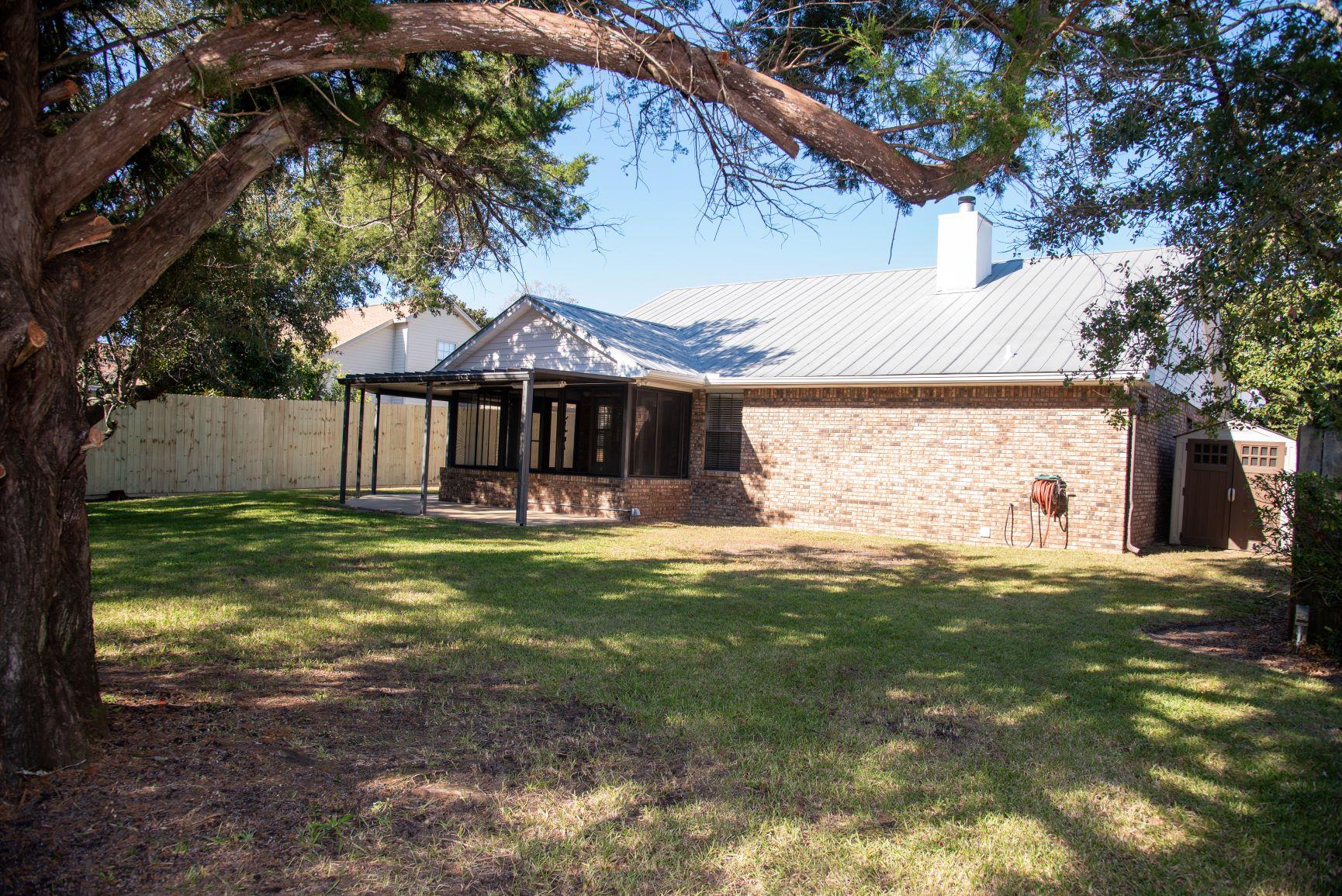 RUSHLIN PARK - Residential Lease