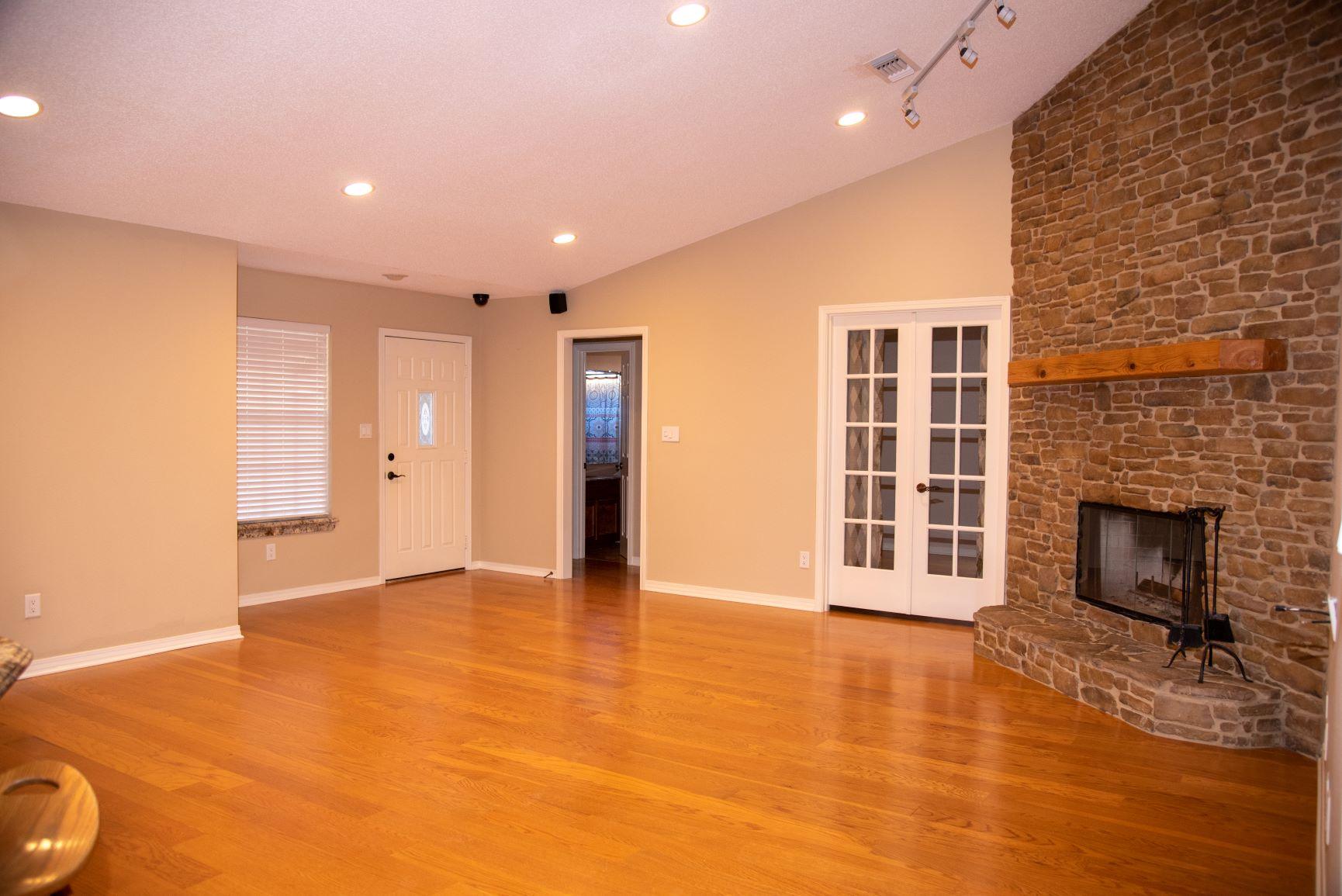RUSHLIN PARK - Residential Lease