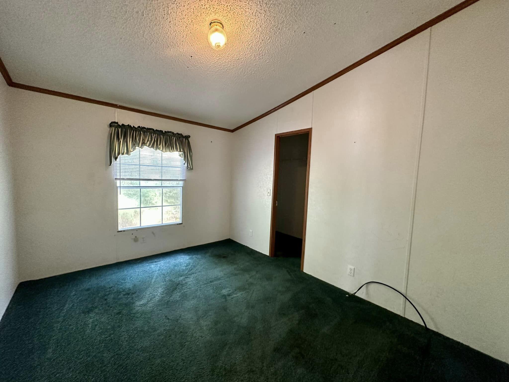 METES & BOUNDS - Residential Lease