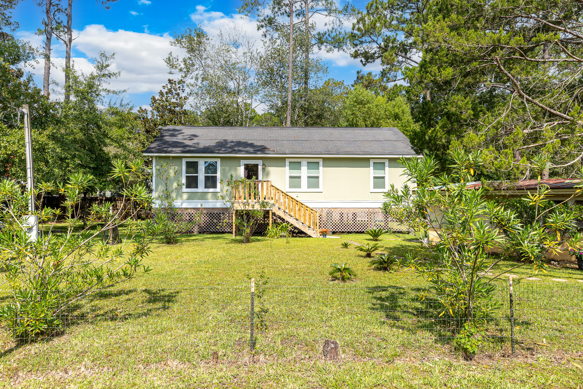 TOWN OF SANTA ROSA - Residential