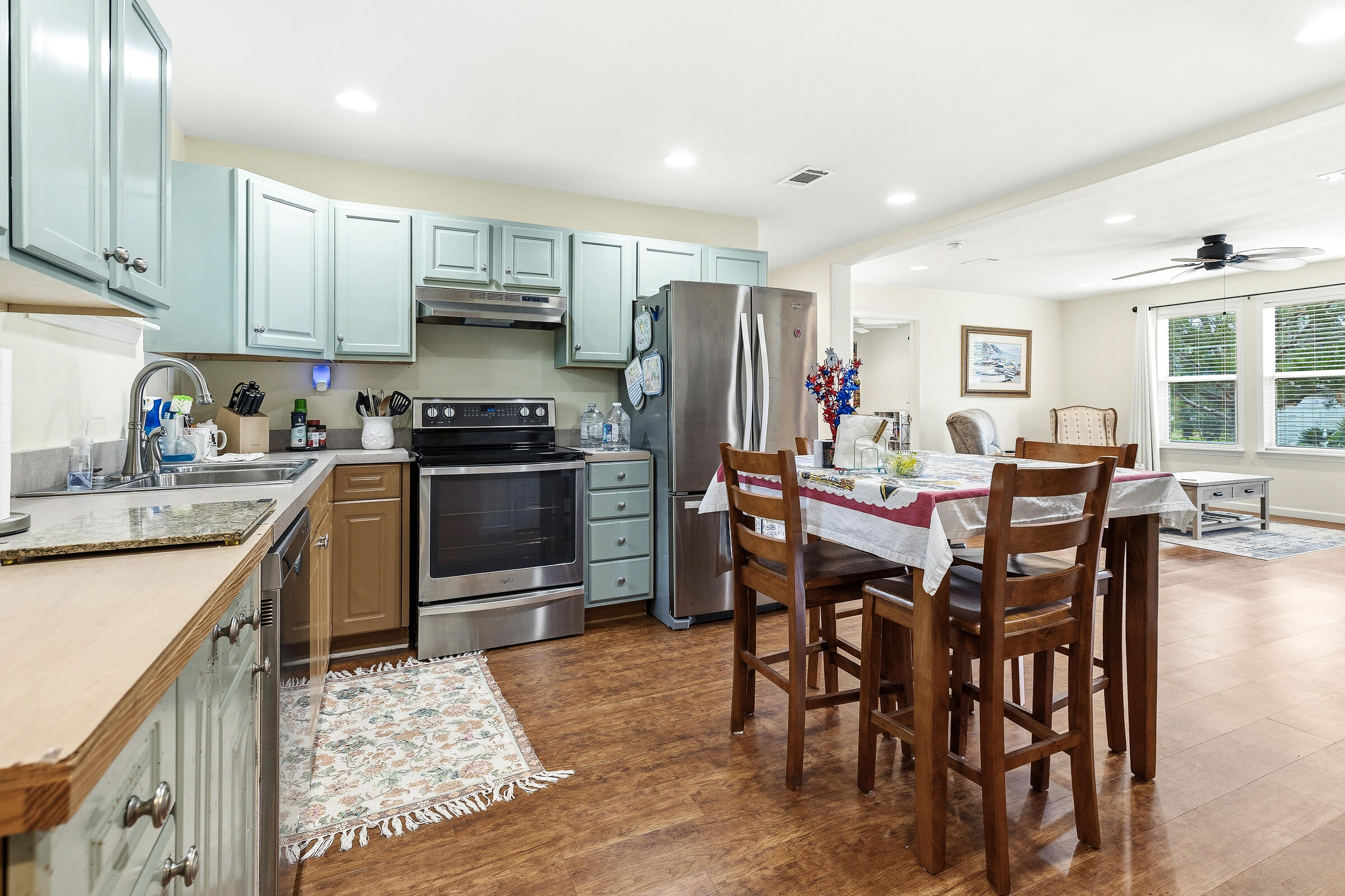 TOWN OF SANTA ROSA - Residential