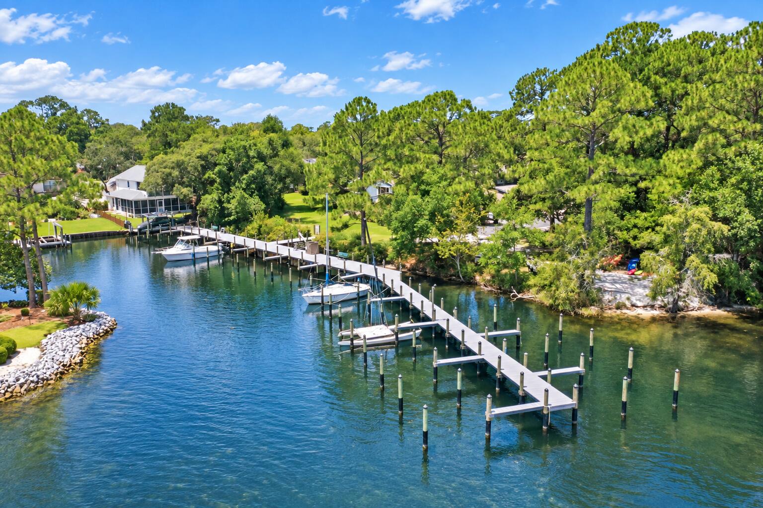 ROCKY BAYOU T/H - Residential
