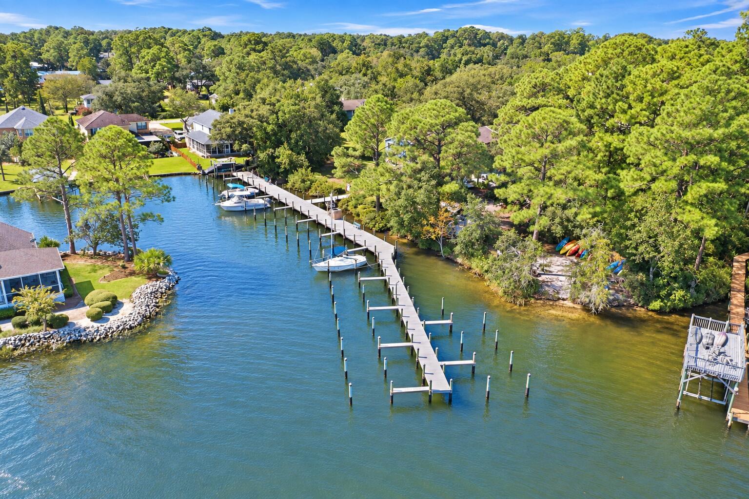 ROCKY BAYOU T/H - Residential