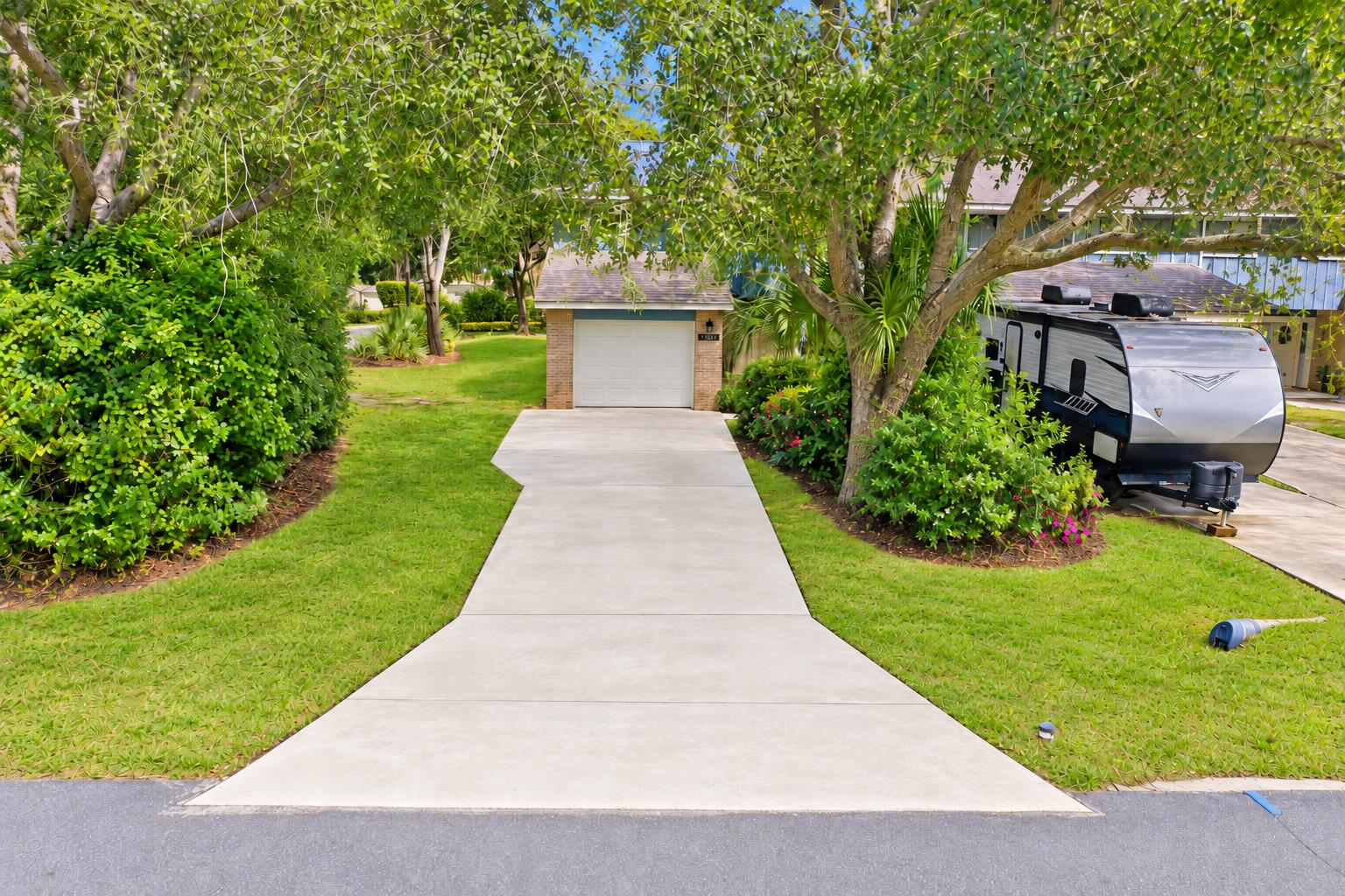 ROCKY BAYOU T/H - Residential