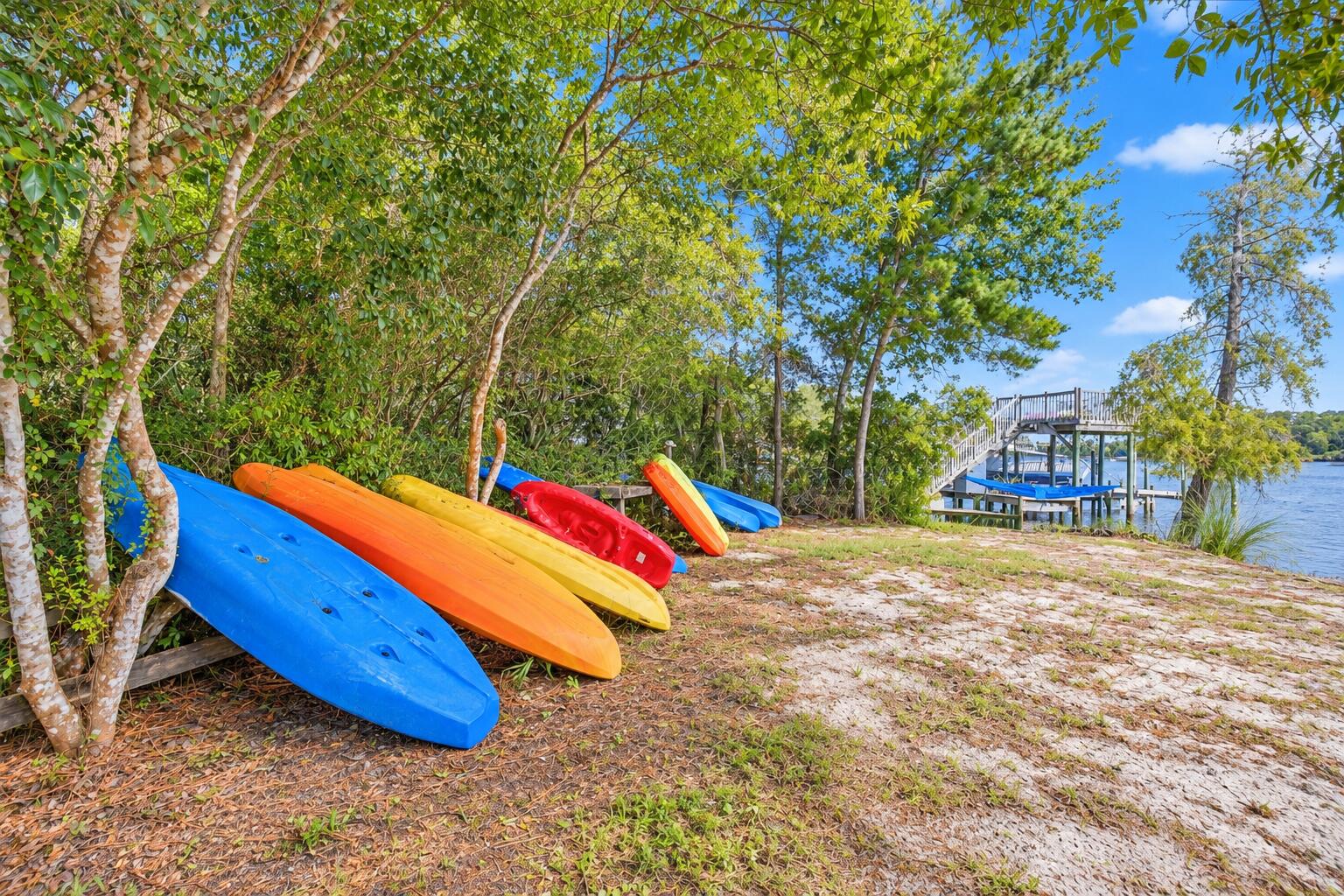 ROCKY BAYOU T/H - Residential