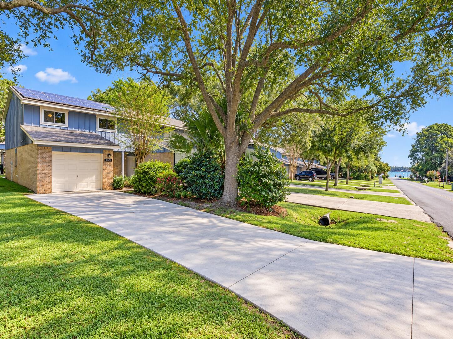 ROCKY BAYOU T/H - Residential
