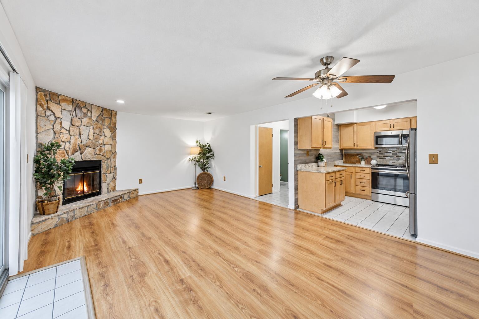 ROCKY BAYOU T/H - Residential