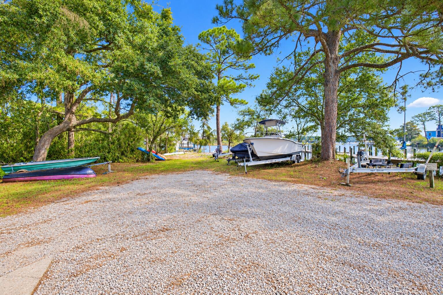 ROCKY BAYOU T/H - Residential