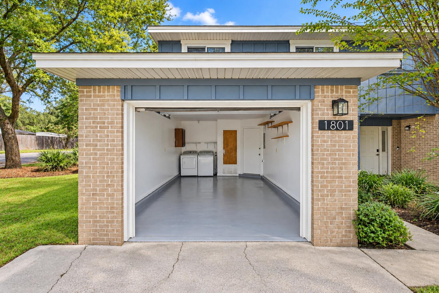 ROCKY BAYOU T/H - Residential