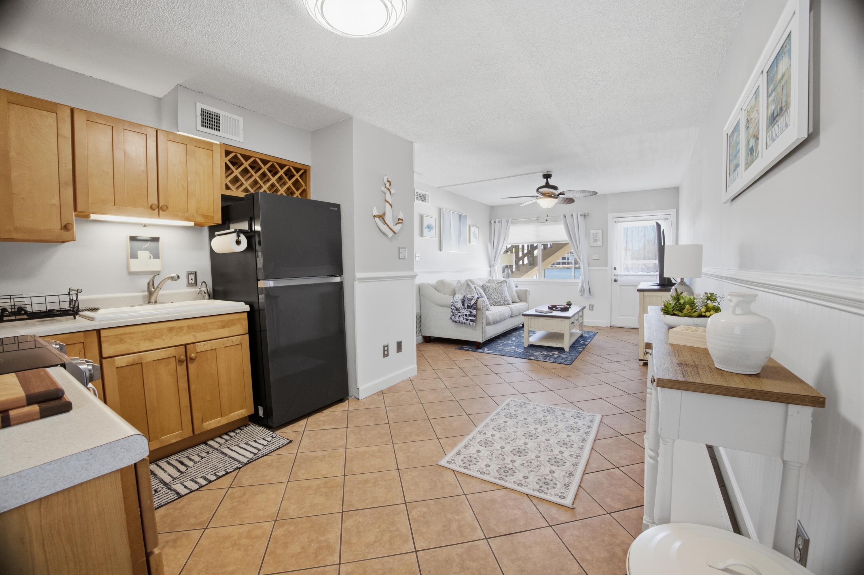 WATERWAY CONDO - Residential