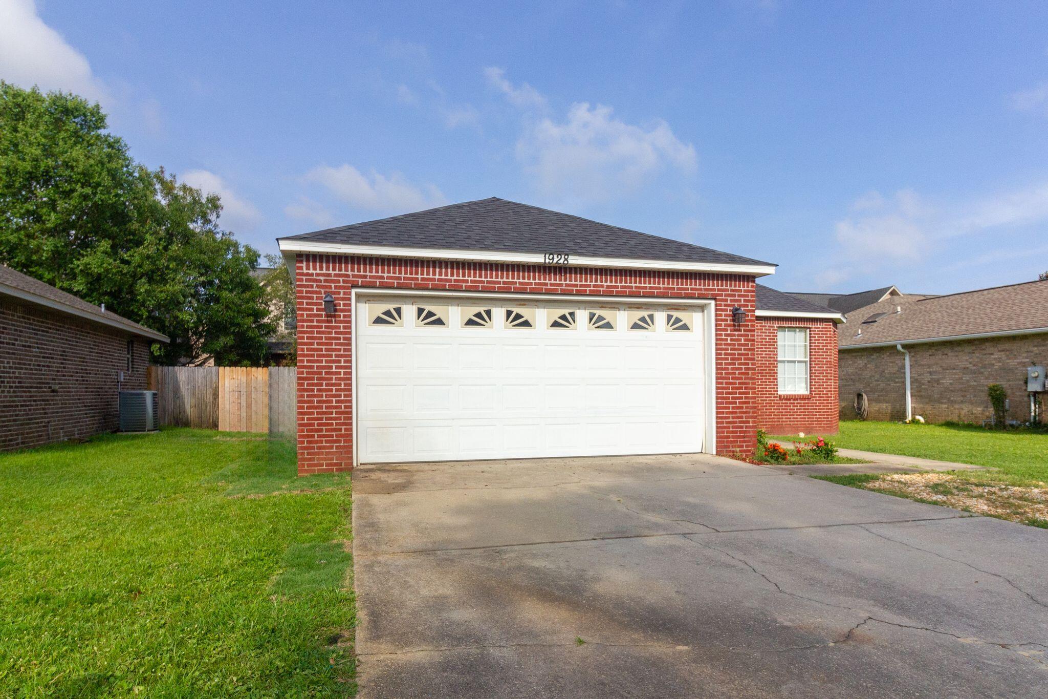 SANDY DUNES - Residential Lease