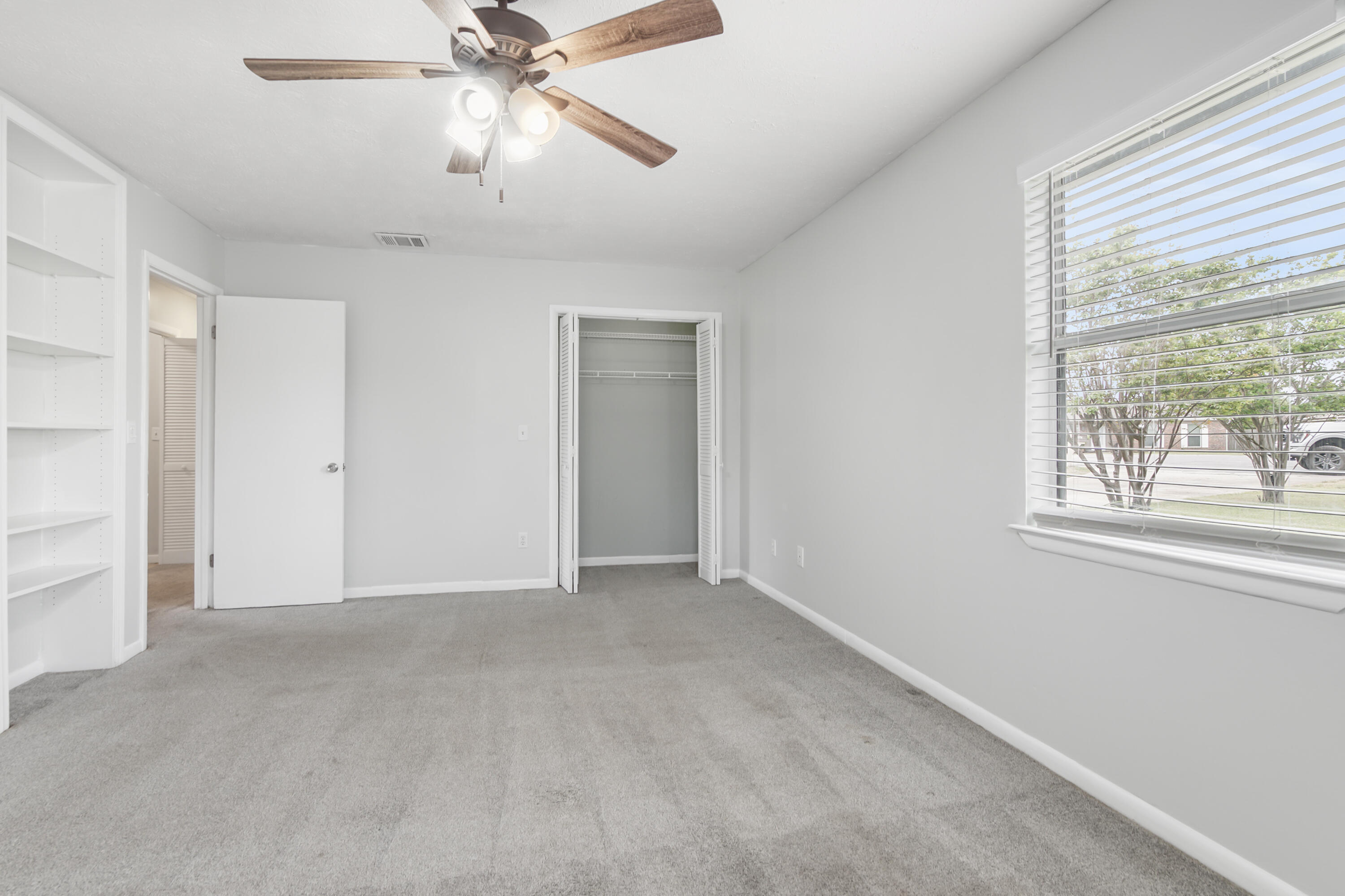 WOODLAND ESTATES UNIT 2 - Residential