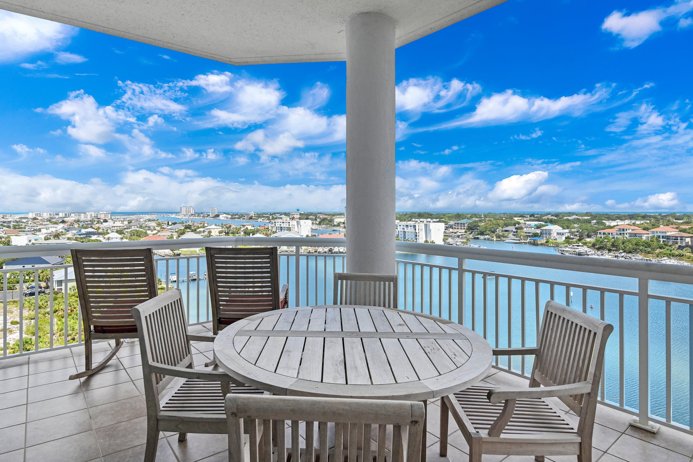 HARBOR LANDING - Residential