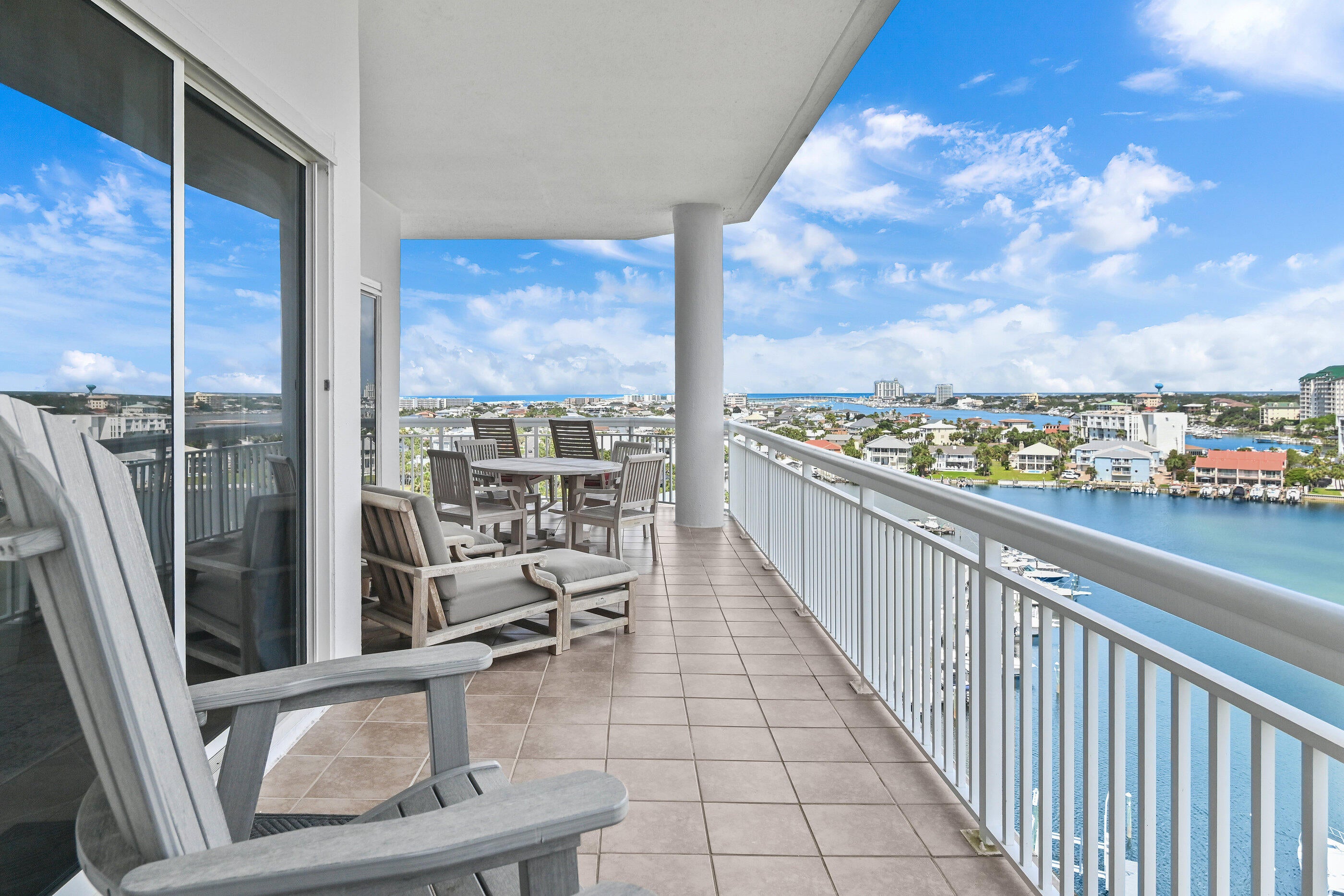 HARBOR LANDING - Residential