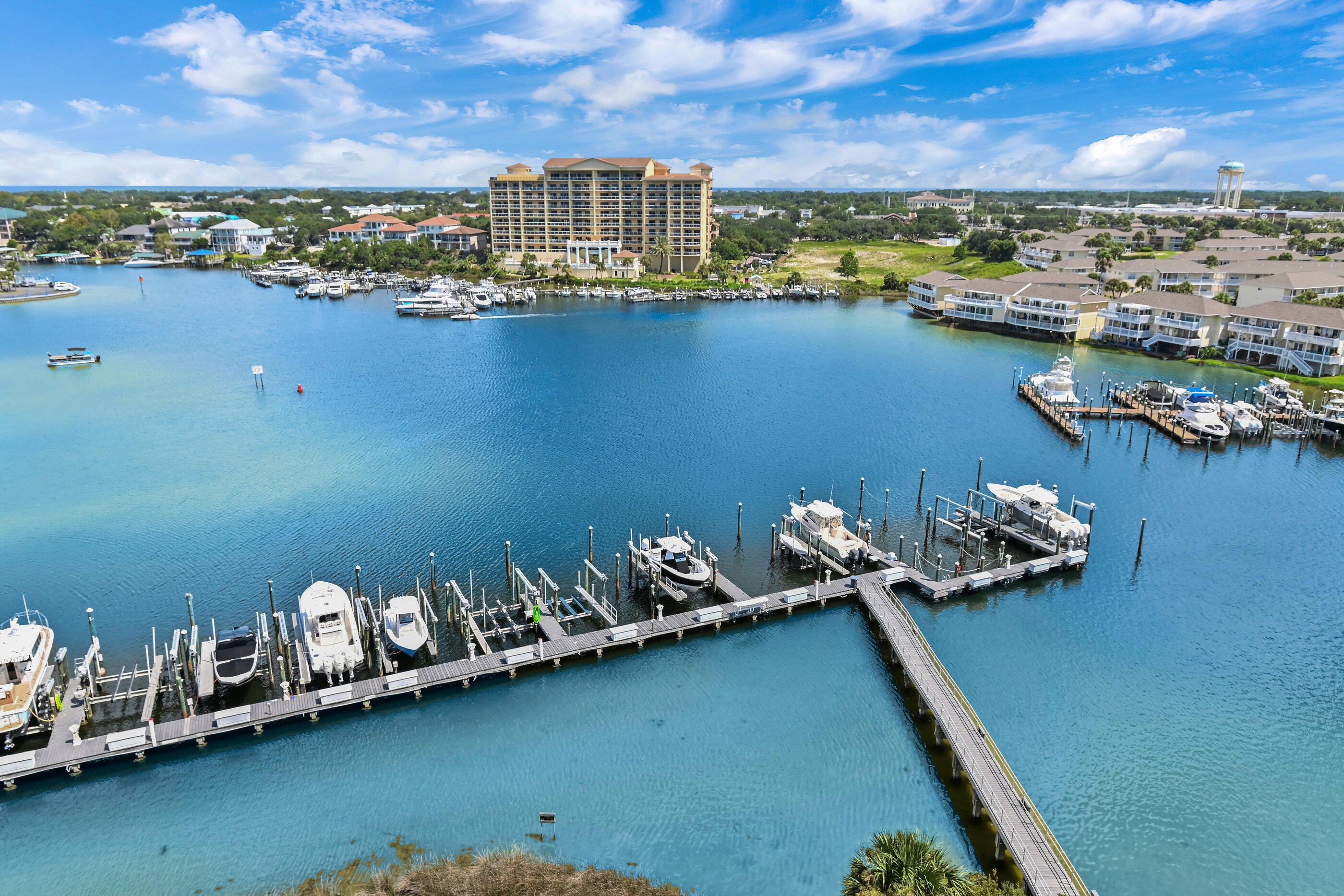 HARBOR LANDING - Residential