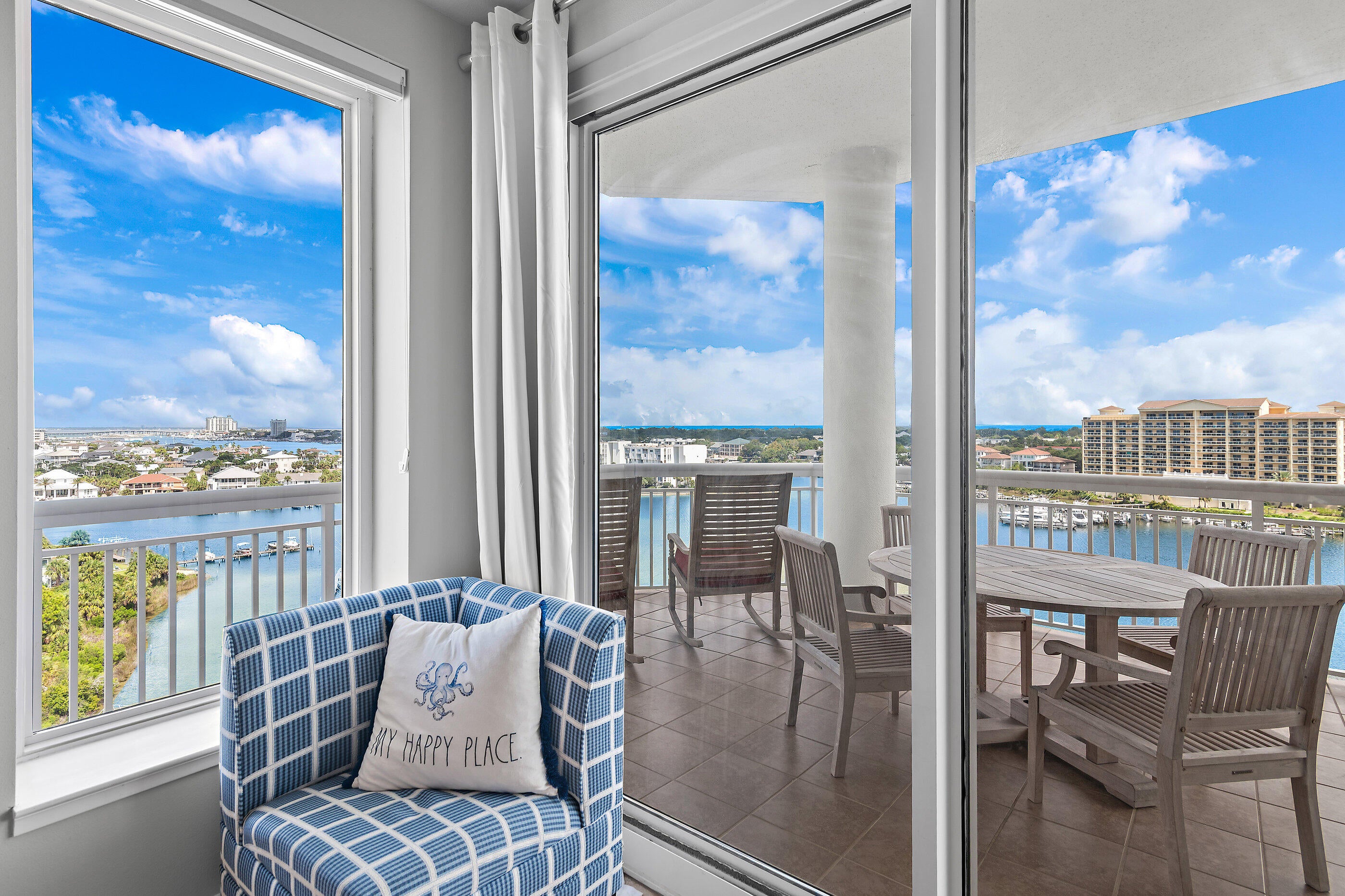 HARBOR LANDING - Residential