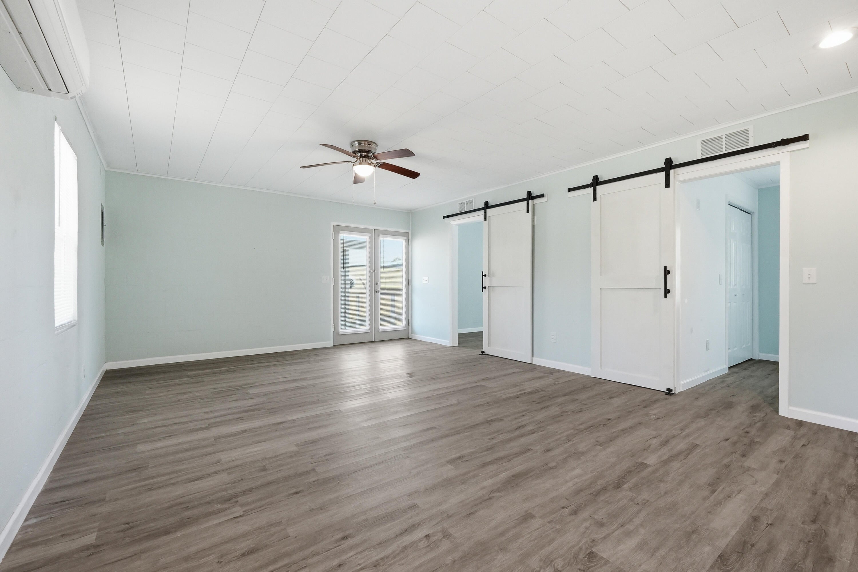 NO RECORDED SUBDIVISION - Residential