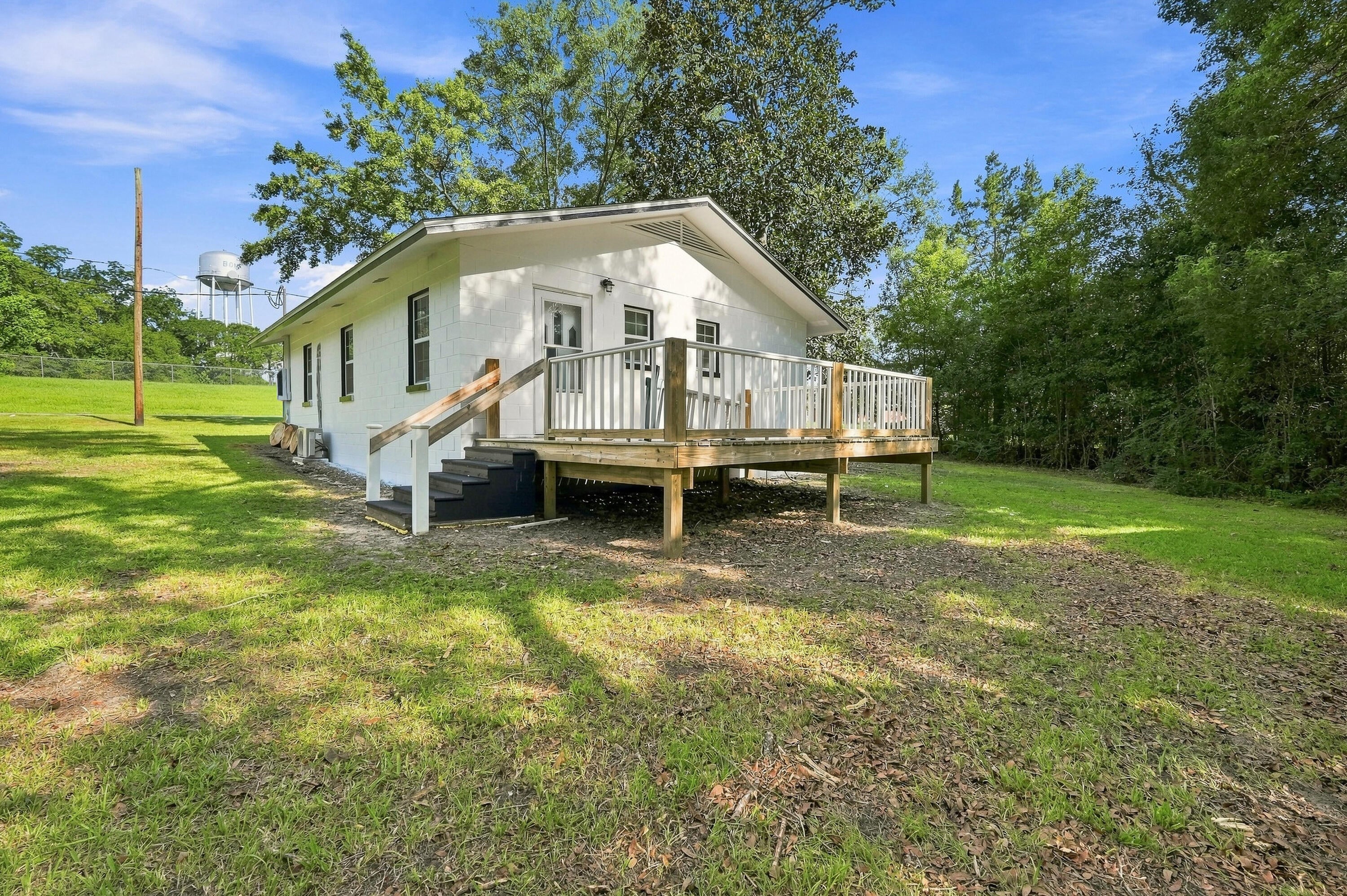 NO RECORDED SUBDIVISION - Residential