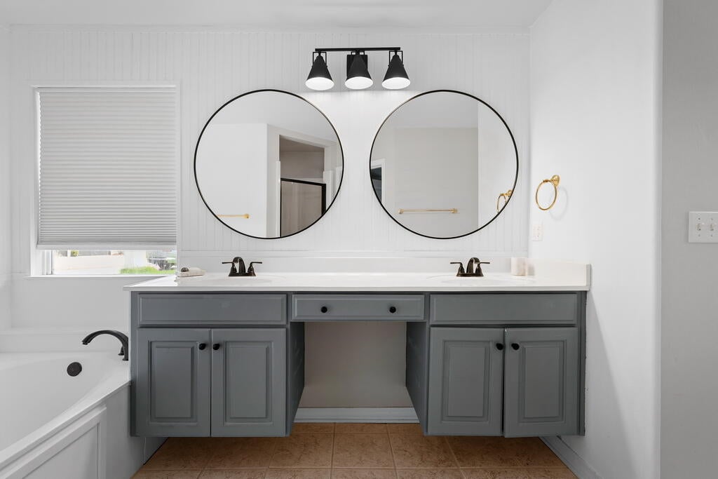 EMERALD BAY PH 1A - Residential